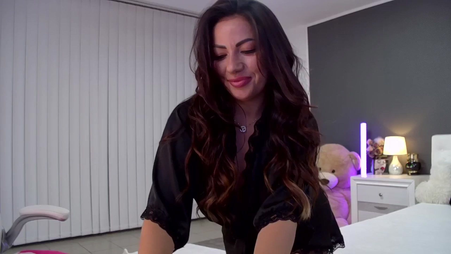 Gallery image thumbnail from Nikki_Crystal's myfreecams stream on, 07/18/2025, 19:52 image 7 of 20