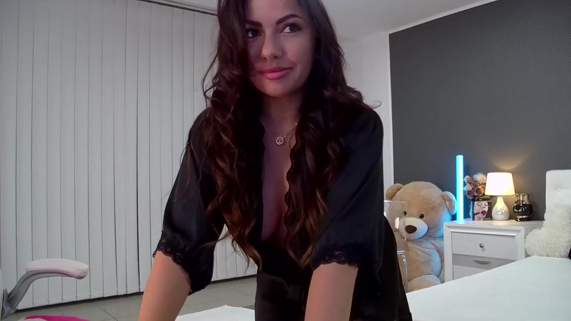 Gallery image thumbnail from Nikki_Crystal's myfreecams stream on, 07/18/2025, 19:52 image 15 of 20