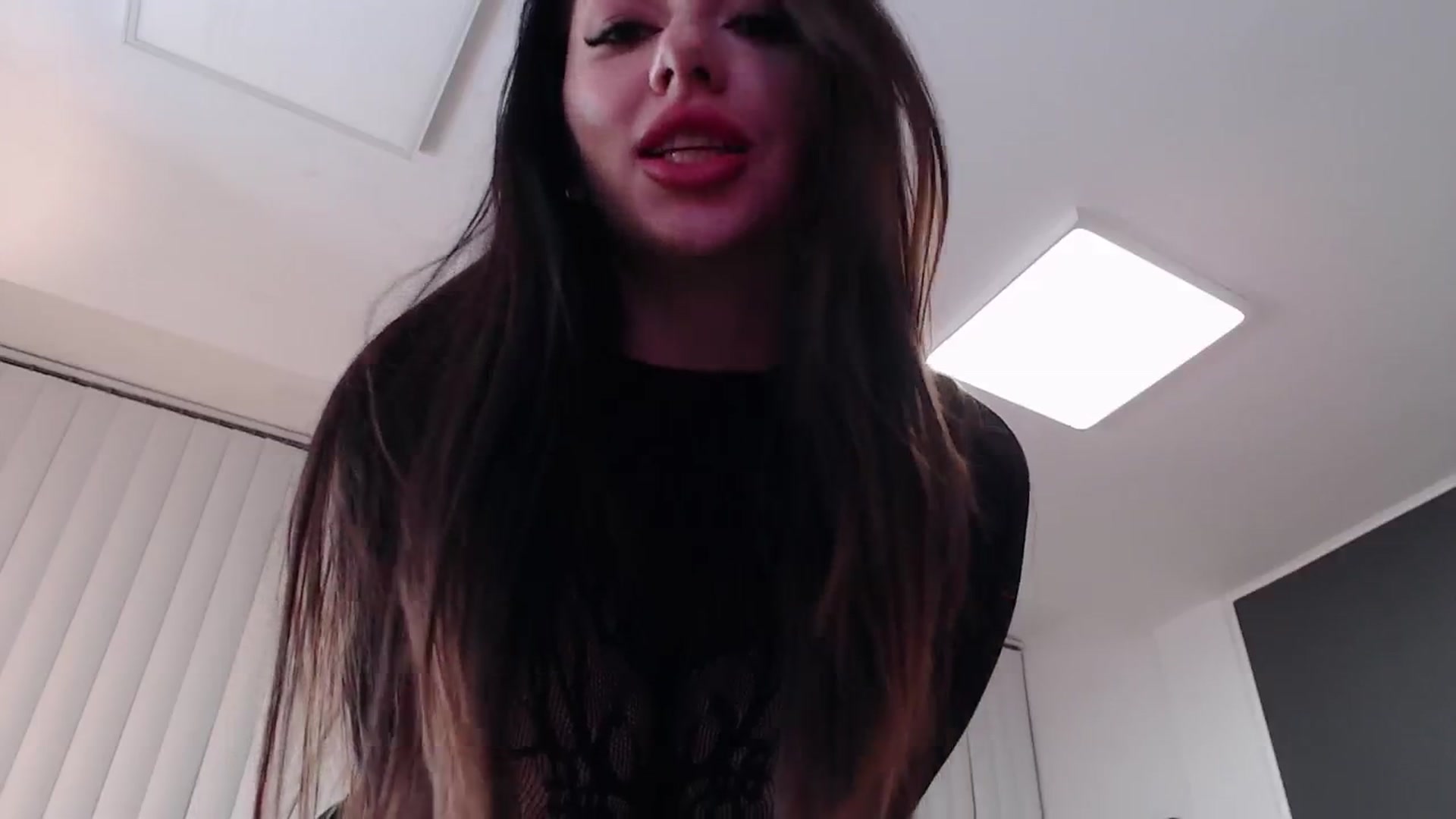 Gallery image thumbnail from Nikki_Crystal's myfreecams stream on, 10/29/2025, 01:25 image 6 of 20