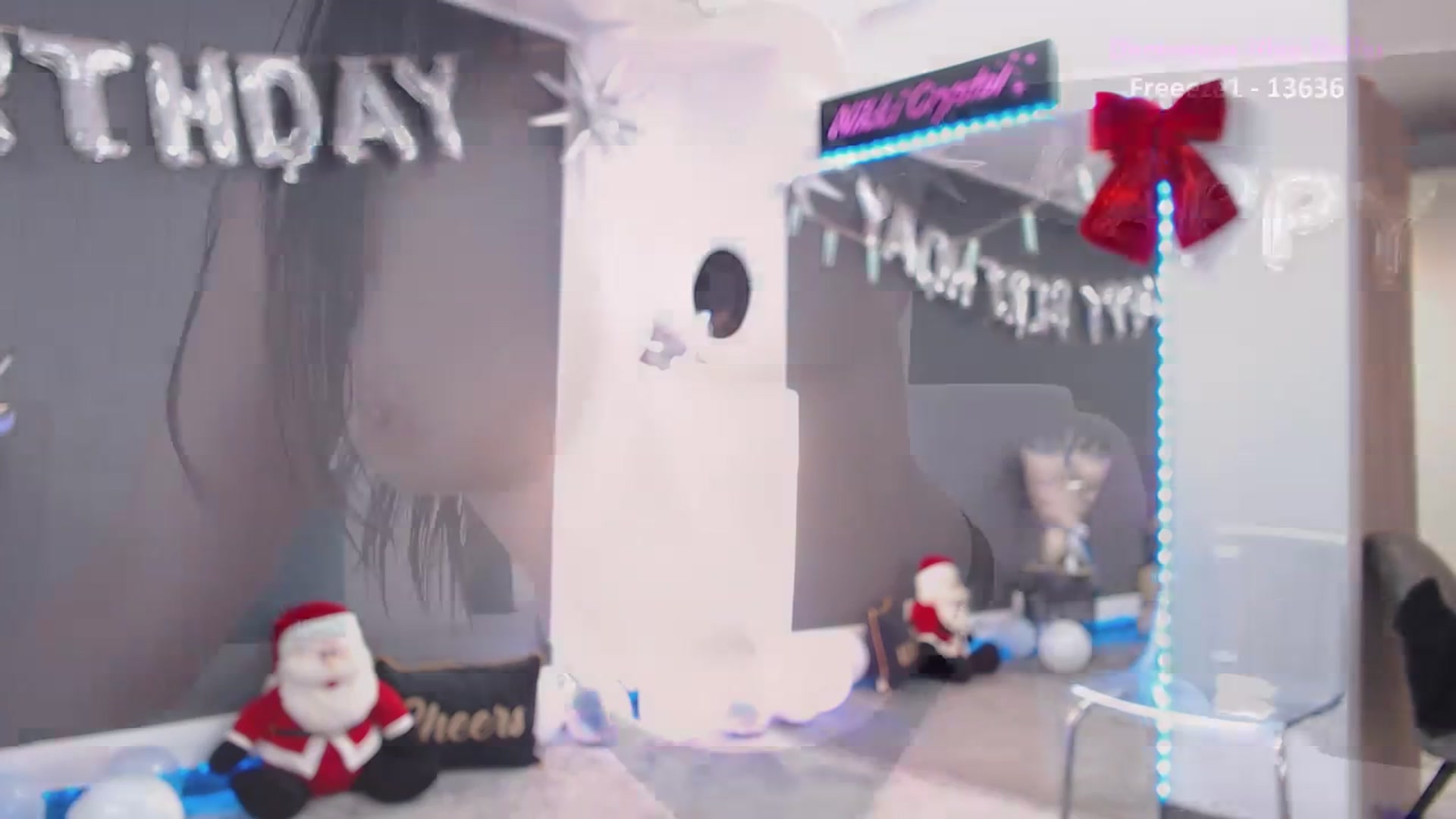 Gallery image thumbnail from Nikki_Crystal's myfreecams stream on, 12/12/2025, 05:07 image 8 of 20