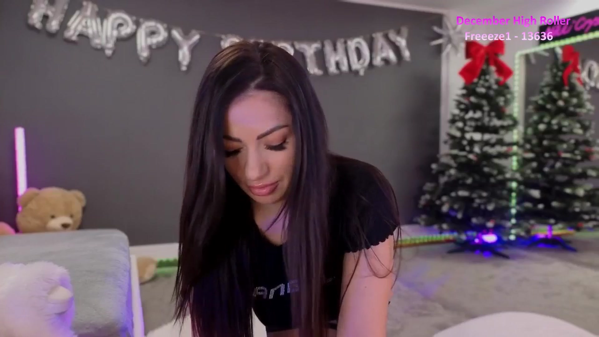 Gallery image thumbnail from Nikki_Crystal's myfreecams stream on, 12/16/2025, 02:30 image 9 of 20
