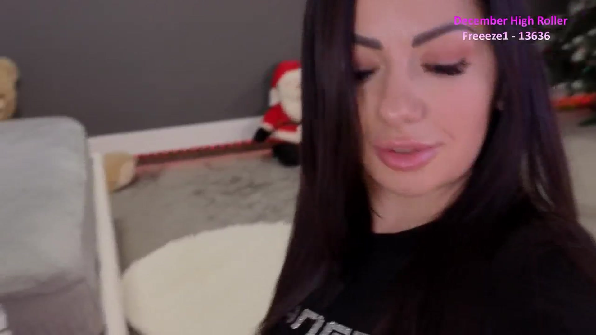 Gallery image thumbnail from Nikki_Crystal's myfreecams stream on, 12/16/2025, 02:30 image 10 of 20