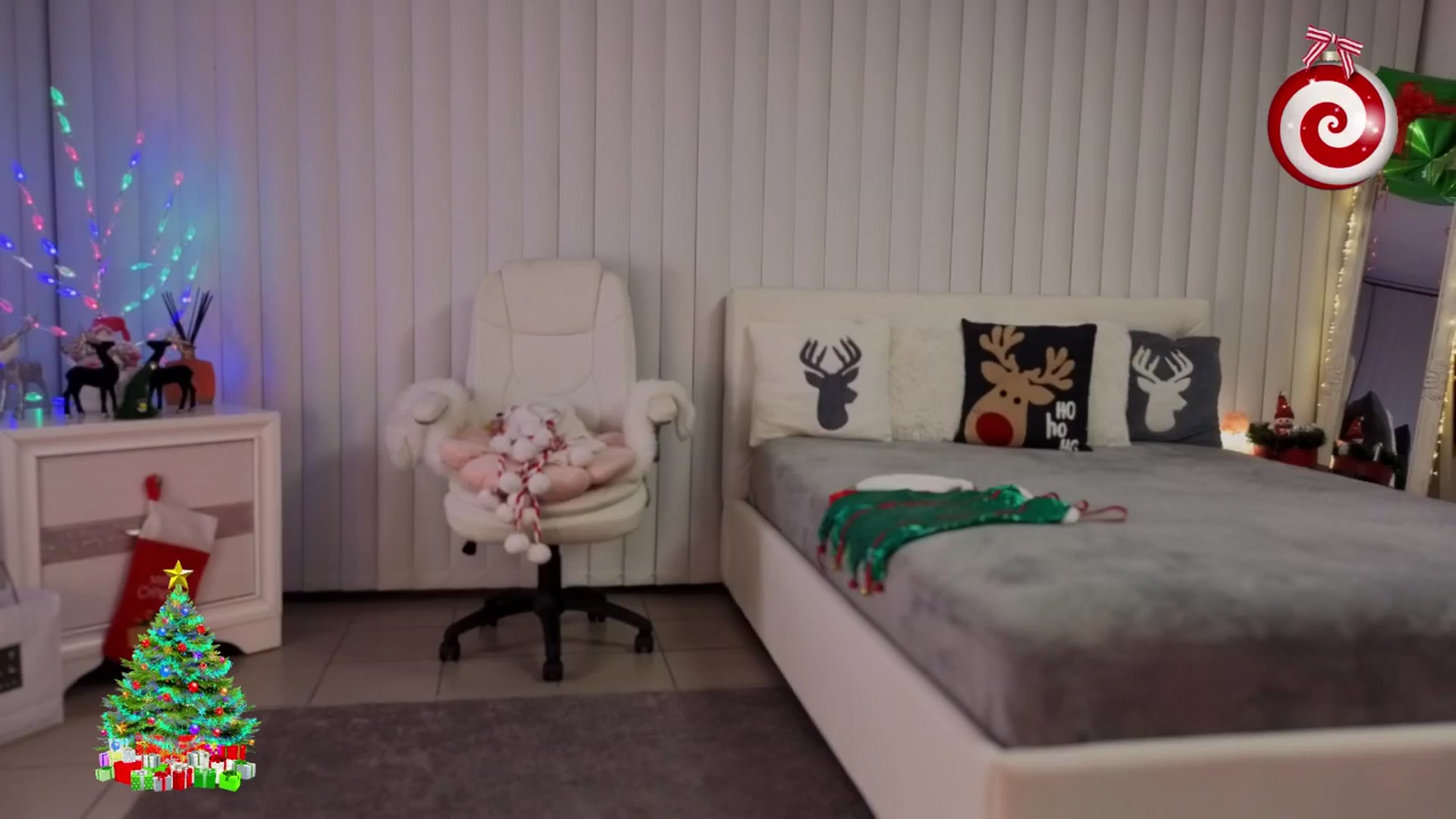 Gallery image thumbnail from Nikki_Crystal's myfreecams stream on, 12/21/2025, 02:03 image 8 of 20