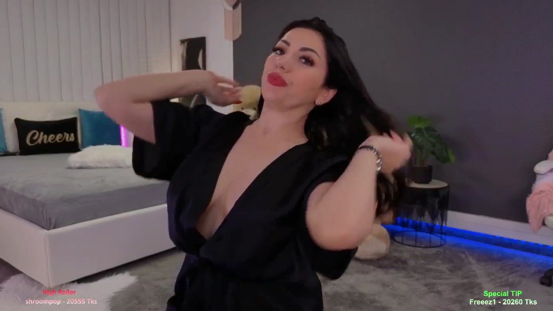 Gallery image thumbnail from Nikki_Crystal's myfreecams stream on, 03/17/2026, 04:11 image 7 of 20