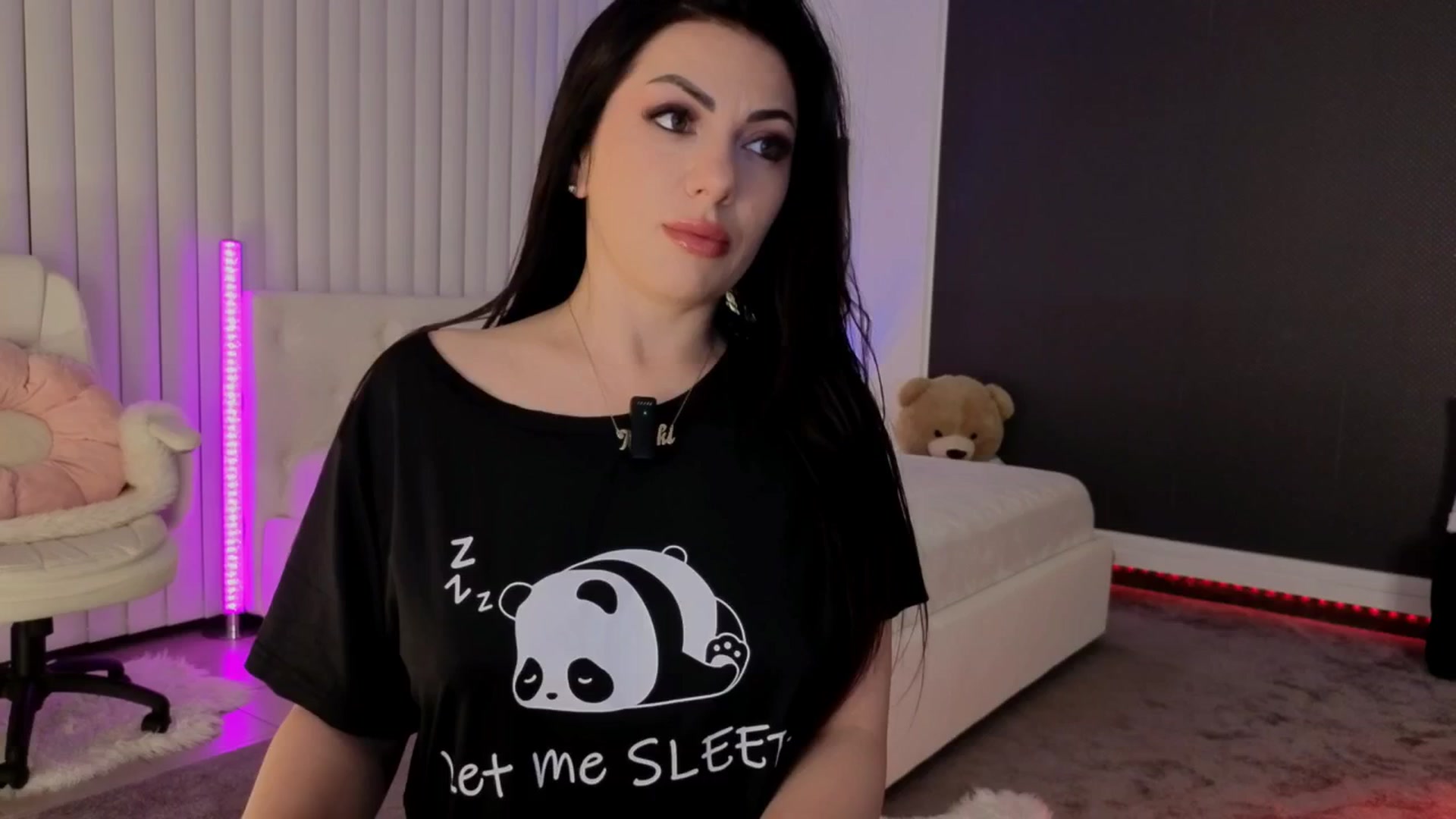 Gallery image thumbnail from Nikki_Crystal's myfreecams stream on, 05/02/2026, 02:17 image 1 of 20