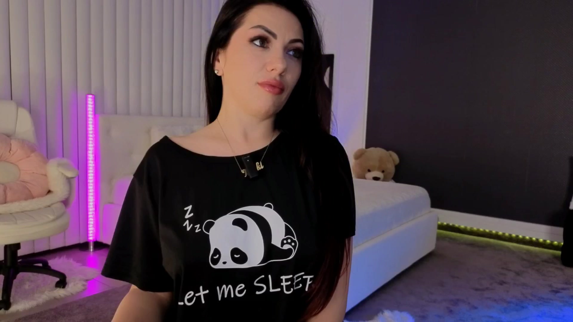 Gallery image thumbnail from Nikki_Crystal's myfreecams stream on, 05/02/2026, 02:17 image 4 of 20