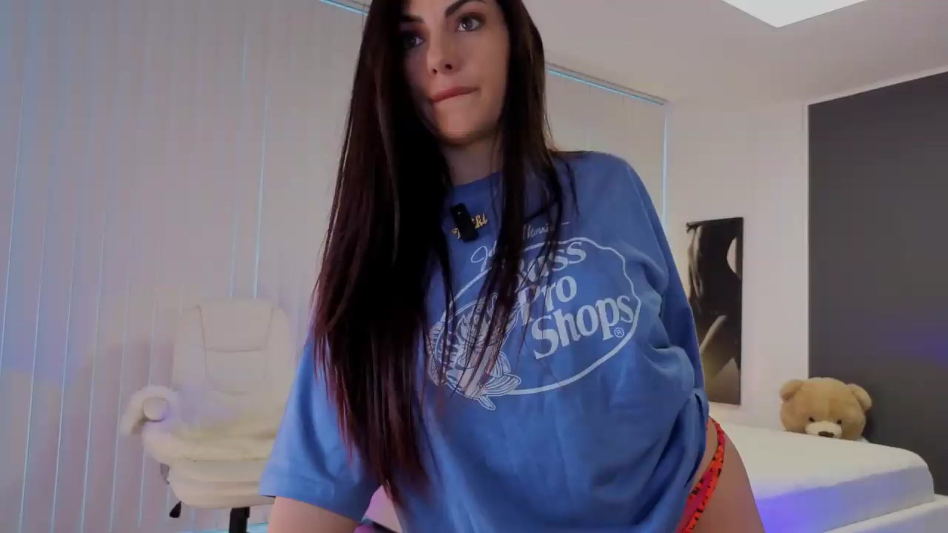 Gallery image thumbnail from Nikki_Crystal's myfreecams stream on, 05/09/2026, 04:17 image 20 of 20