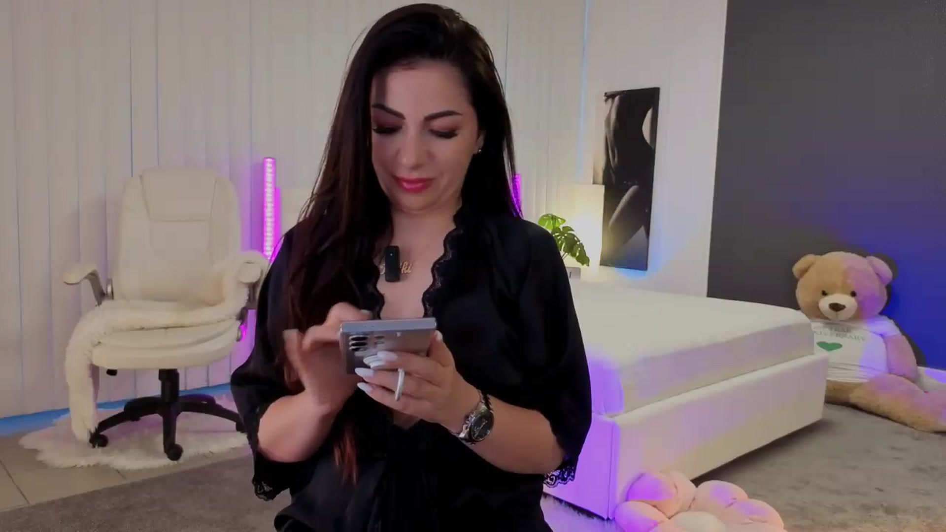 Gallery image thumbnail from Nikki_Crystal's myfreecams stream on, 05/14/2026, 03:35 image 11 of 20