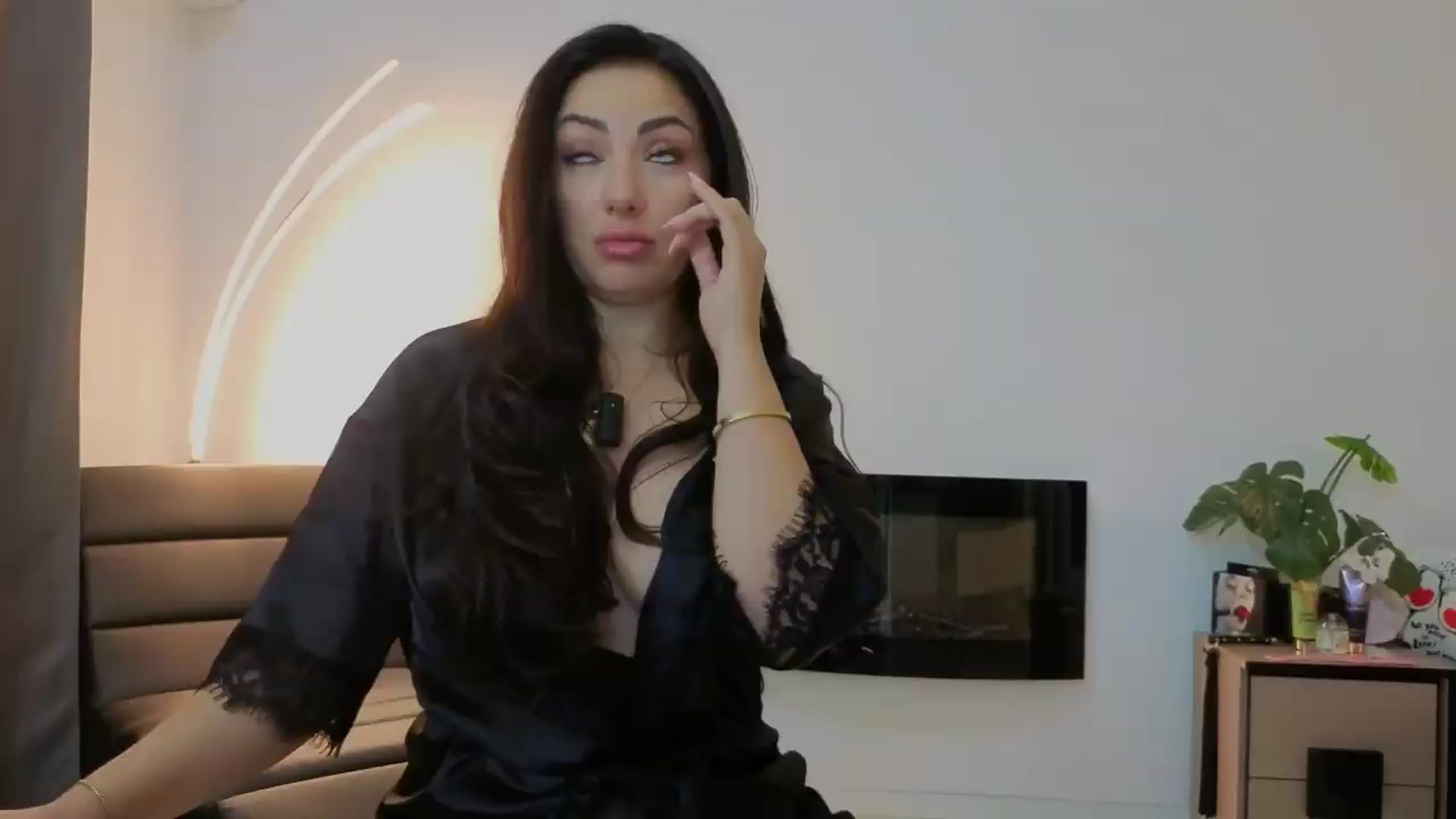 Gallery image thumbnail from Nikki_Crystal's myfreecams stream on, 08/07/2026, 21:51 image 1 of 20