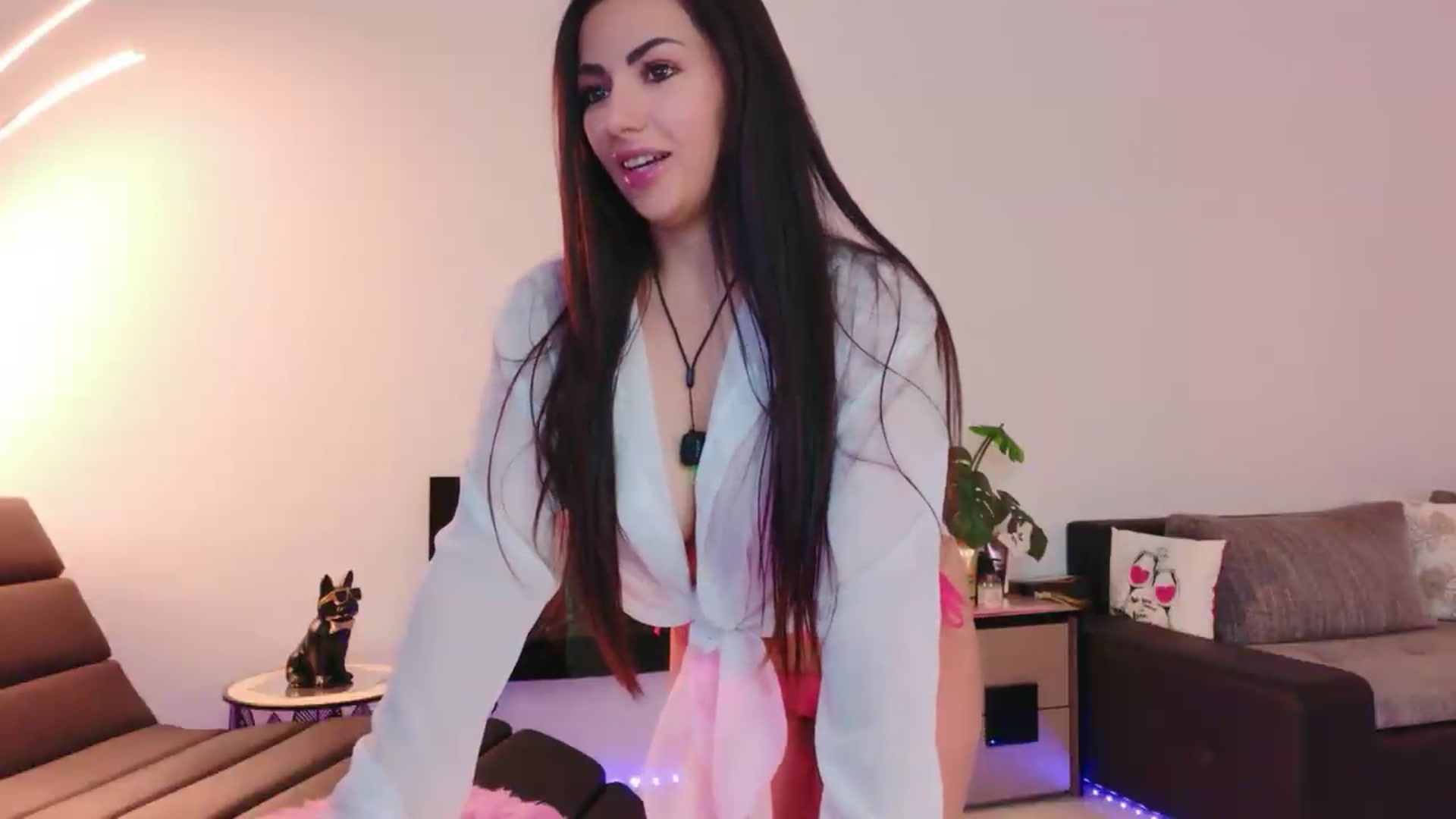 Gallery image thumbnail from Nikki_Crystal's myfreecams stream on, 08/31/2026, 24:57 image 16 of 20