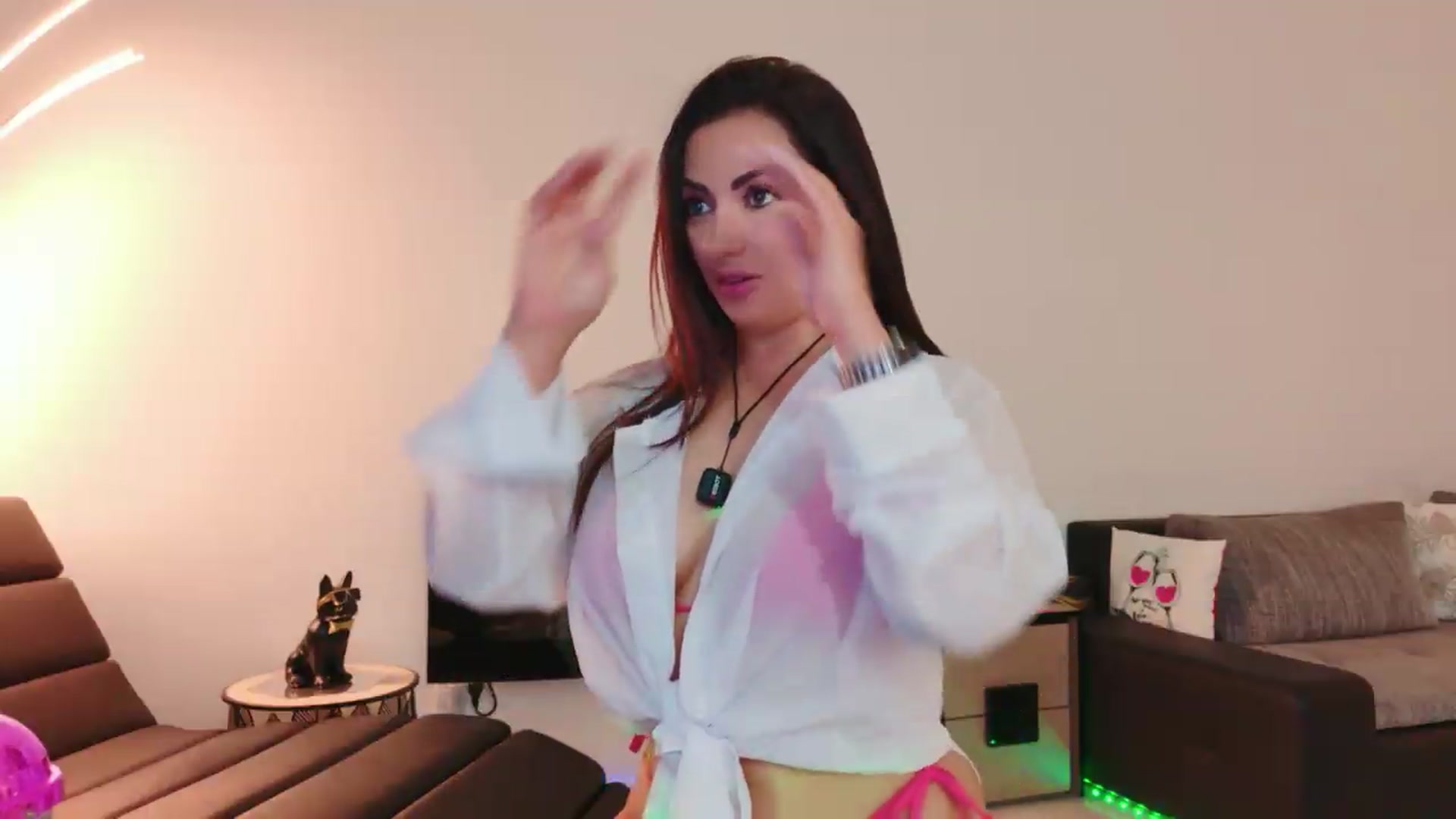 Gallery image thumbnail from Nikki_Crystal's myfreecams stream on, 08/31/2026, 24:57 image 15 of 20