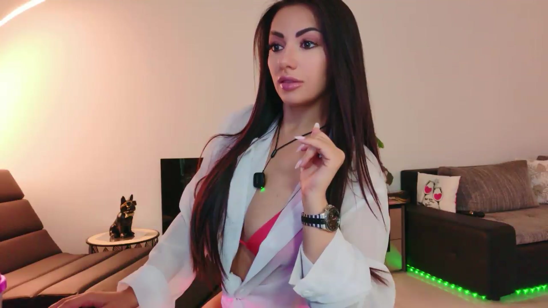 Gallery image thumbnail from Nikki_Crystal's myfreecams stream on, 08/31/2026, 03:31 image 11 of 20