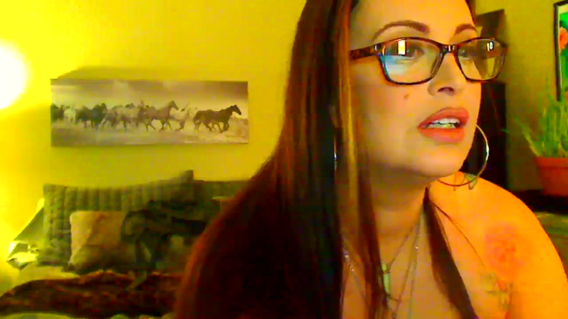 Gallery image thumbnail from Nikki_Nova's myfreecams stream on, 04/01/2024, 24:18 image 7 of 20