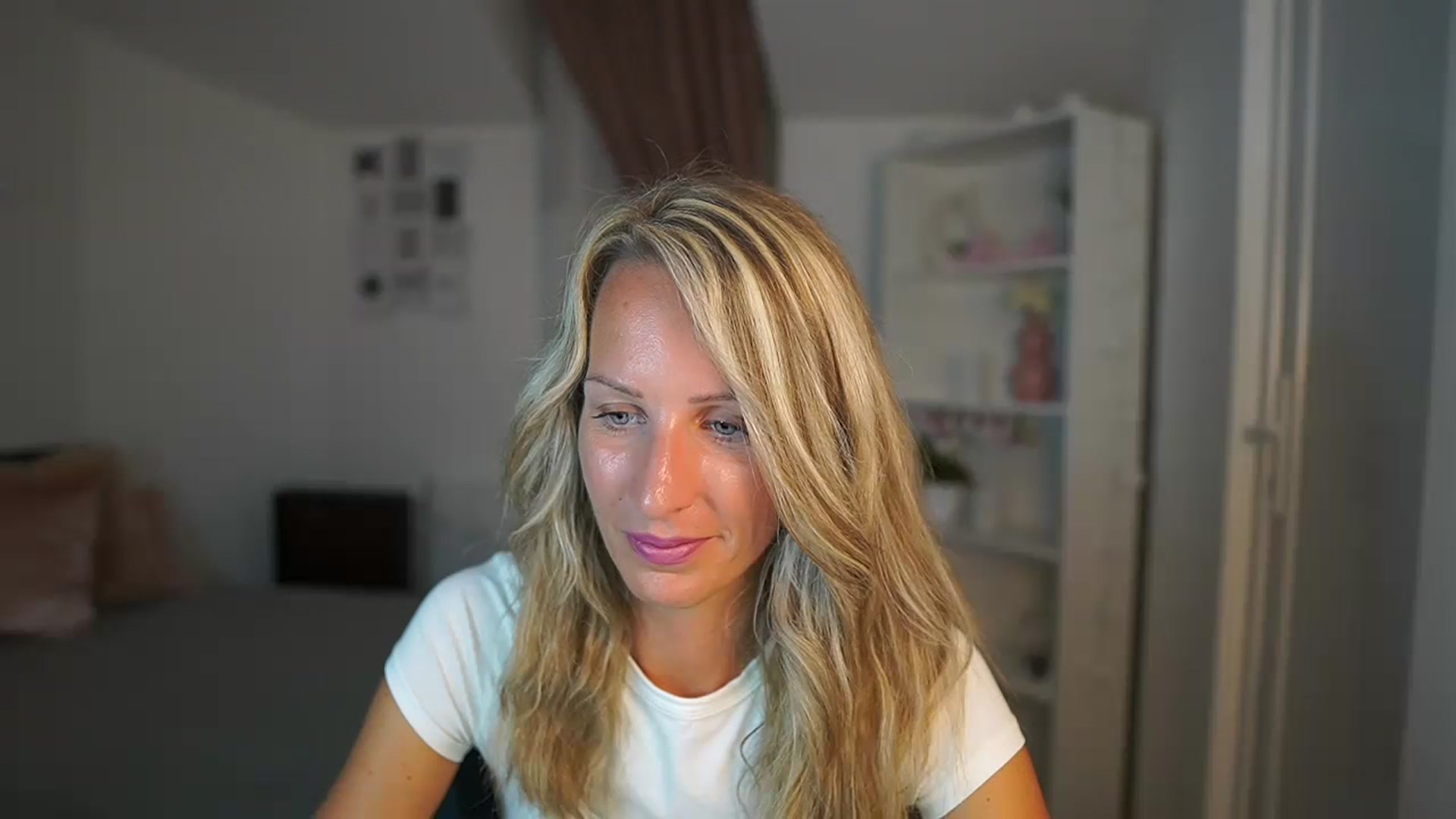 Gallery image thumbnail from Nikki__Sexx__'s myfreecams stream on, 07/18/2023, 19:31 image 8 of 20