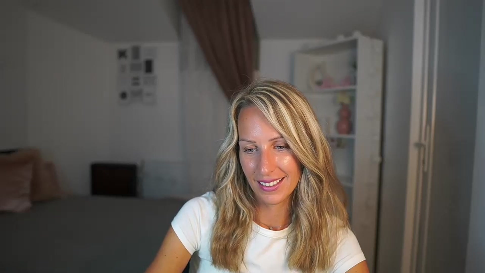 Gallery image thumbnail from Nikki__Sexx__'s myfreecams stream on, 07/18/2023, 19:45 image 17 of 20