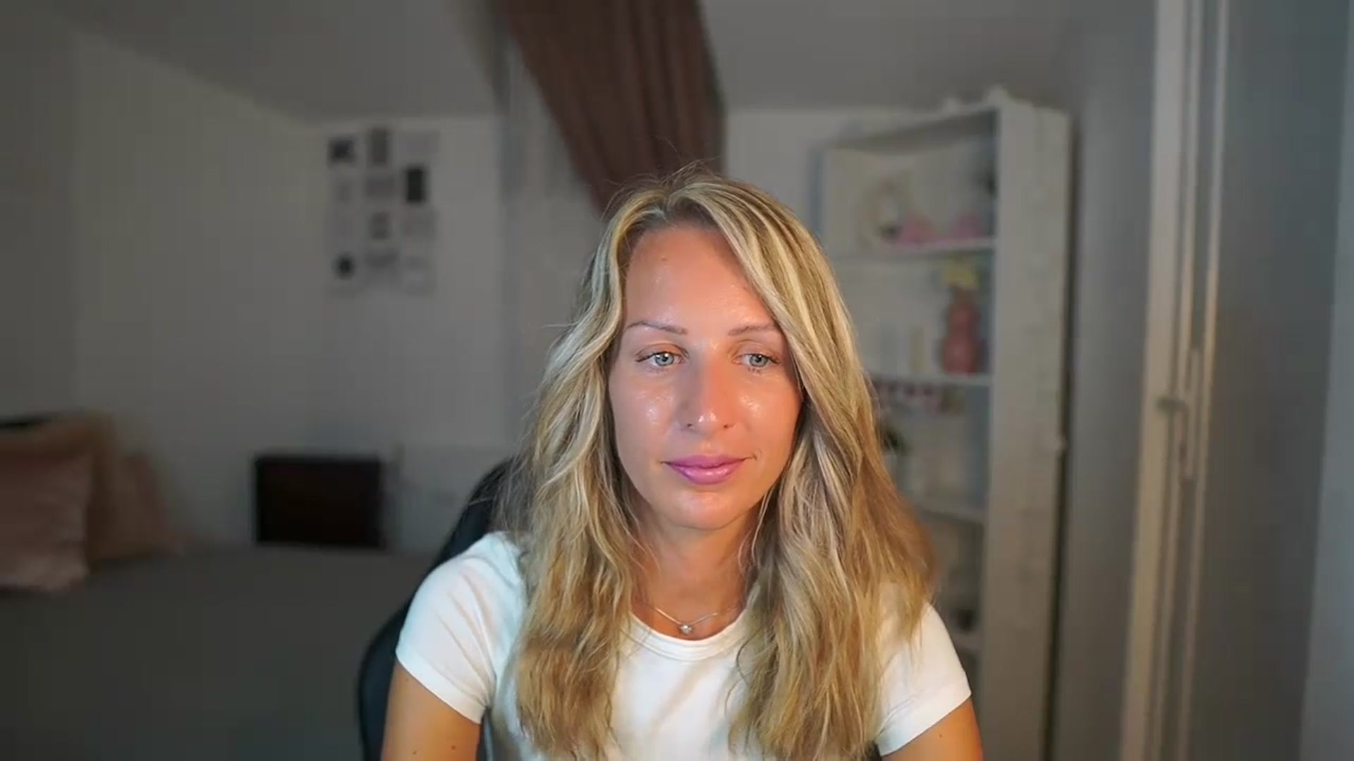 Gallery image thumbnail from Nikki__Sexx__'s myfreecams stream on, 07/18/2023, 19:45 image 9 of 20