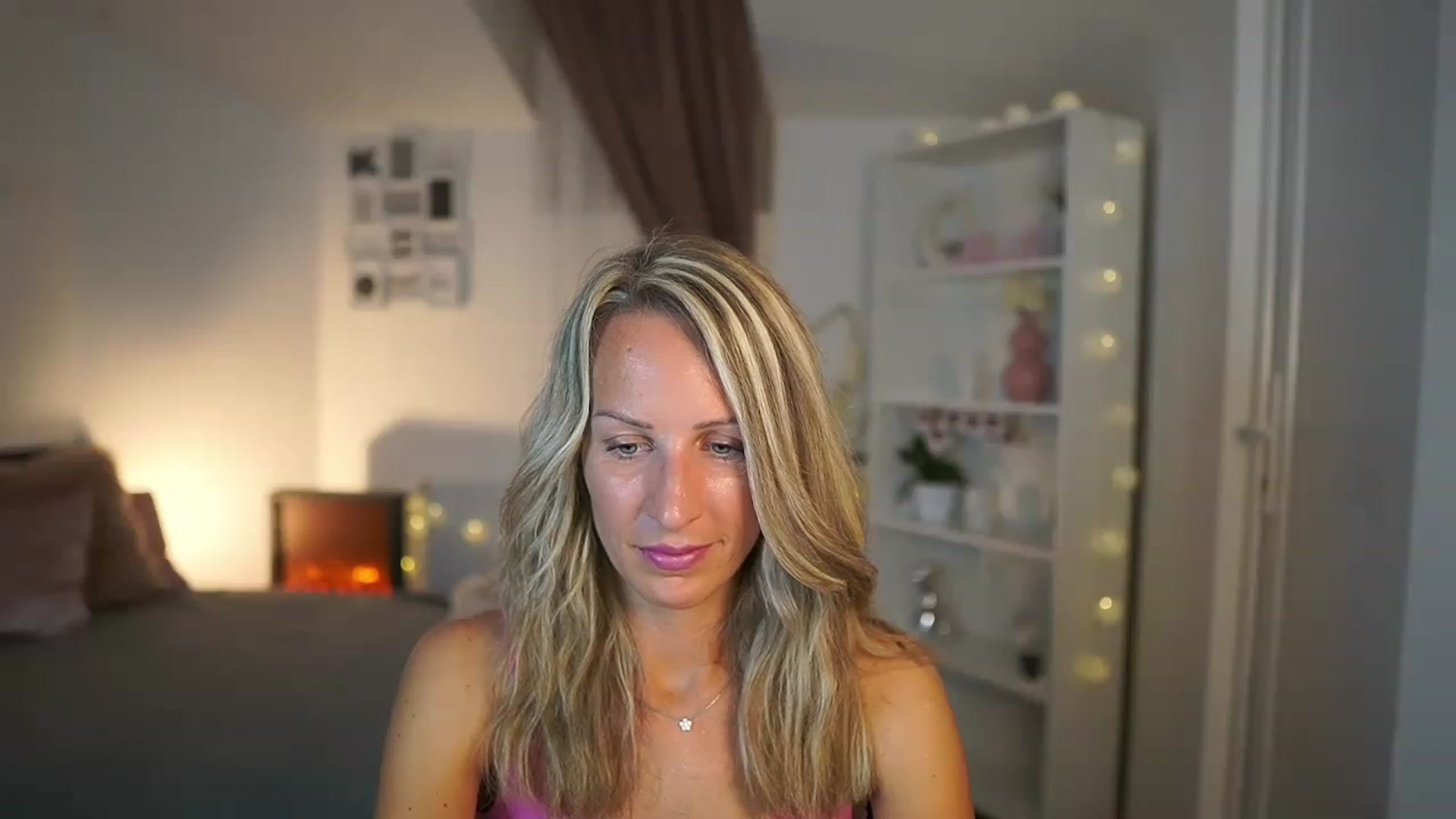 Gallery image thumbnail from Nikki__Sexx__'s myfreecams stream on, 07/19/2023, 14:08 image 20 of 20