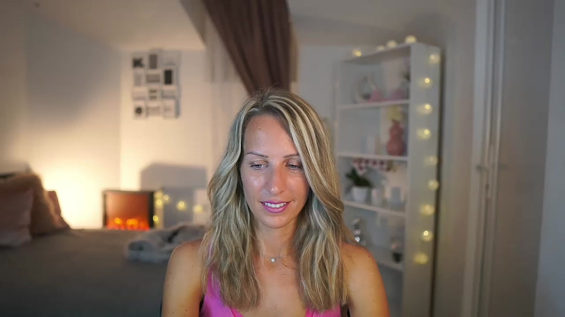 Gallery image thumbnail from Nikki__Sexx__'s myfreecams stream on, 07/19/2023, 17:05 image 17 of 20