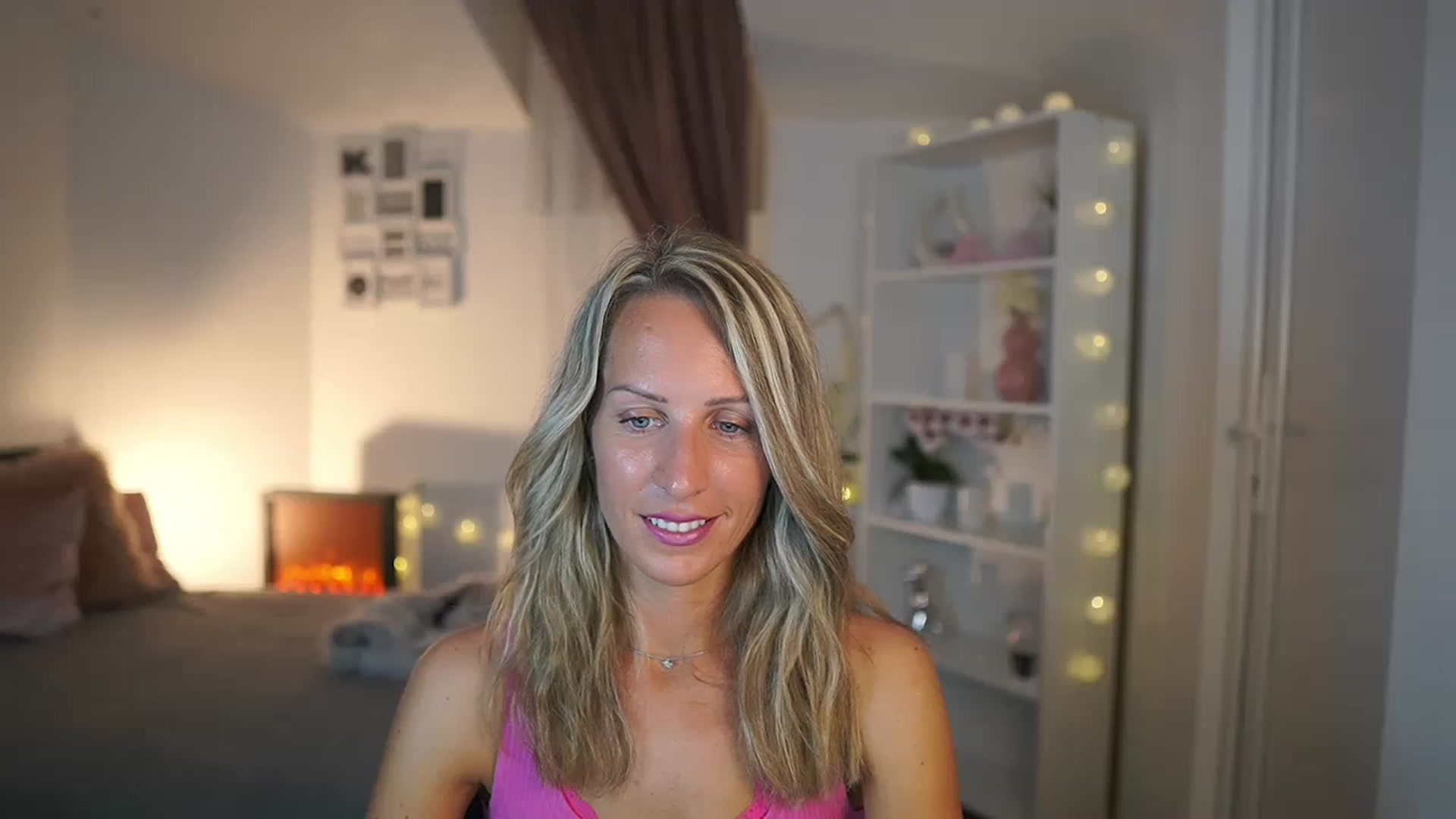 Gallery image thumbnail from Nikki__Sexx__'s myfreecams stream on, 07/19/2023, 17:05 image 16 of 20