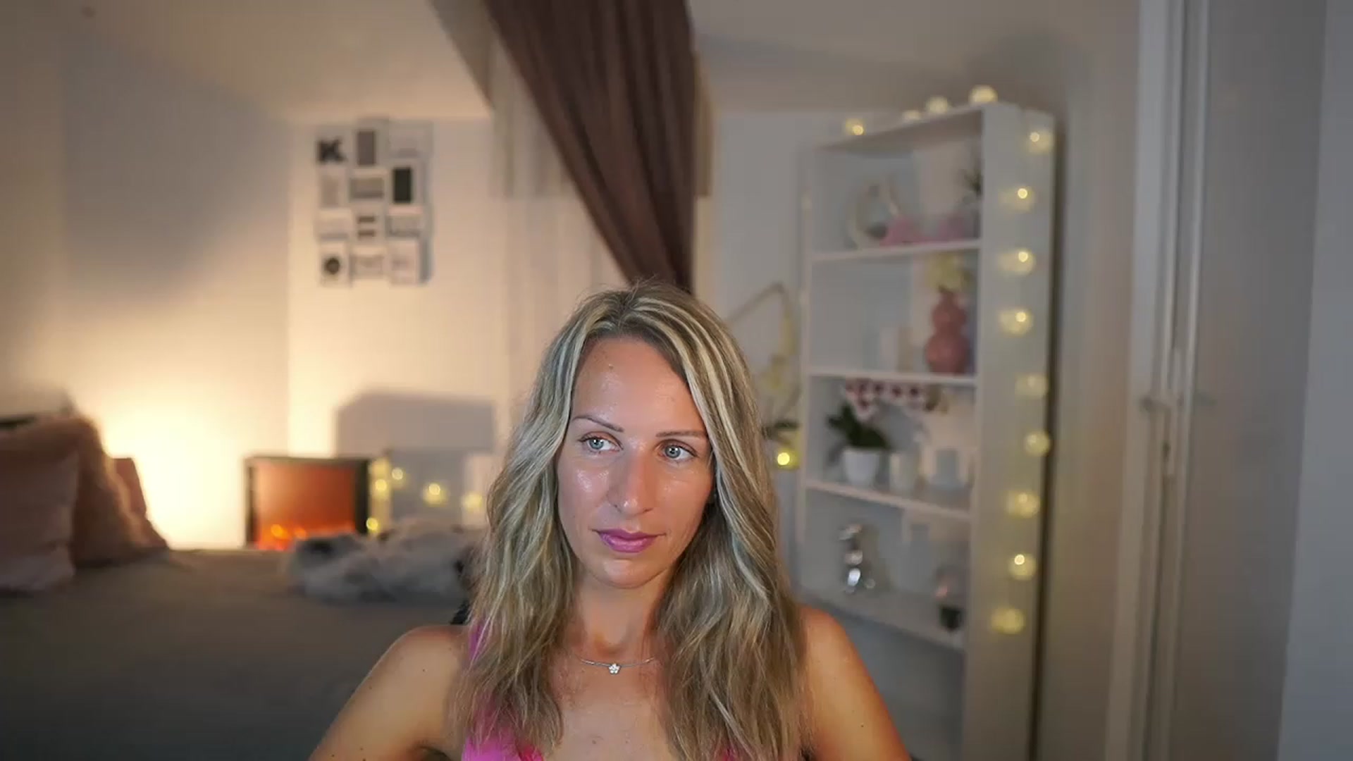 Gallery image thumbnail from Nikki__Sexx__'s myfreecams stream on, 07/19/2023, 19:52 image 4 of 20