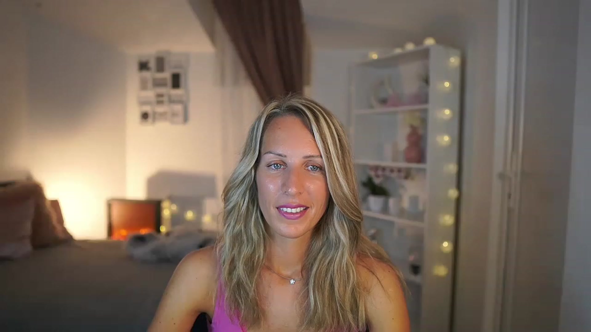 Gallery image thumbnail from Nikki__Sexx__'s myfreecams stream on, 07/19/2023, 19:52 image 17 of 20