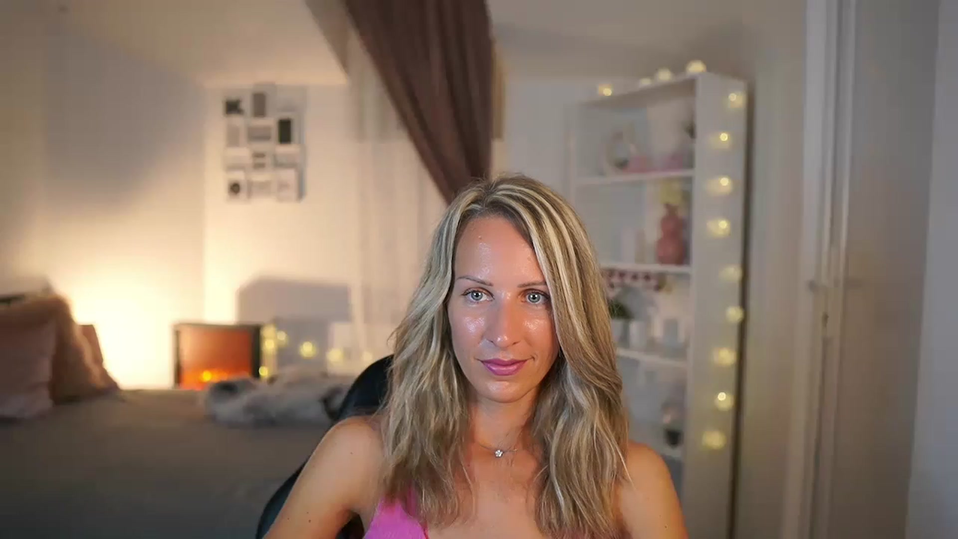 Gallery image thumbnail from Nikki__Sexx__'s myfreecams stream on, 07/19/2023, 19:52 image 20 of 20