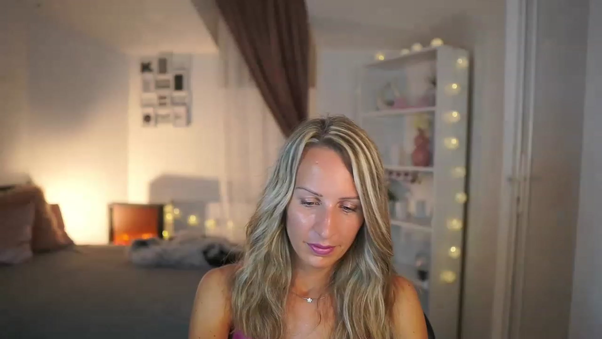 Gallery image thumbnail from Nikki__Sexx__'s myfreecams stream on, 07/19/2023, 21:57 image 18 of 20
