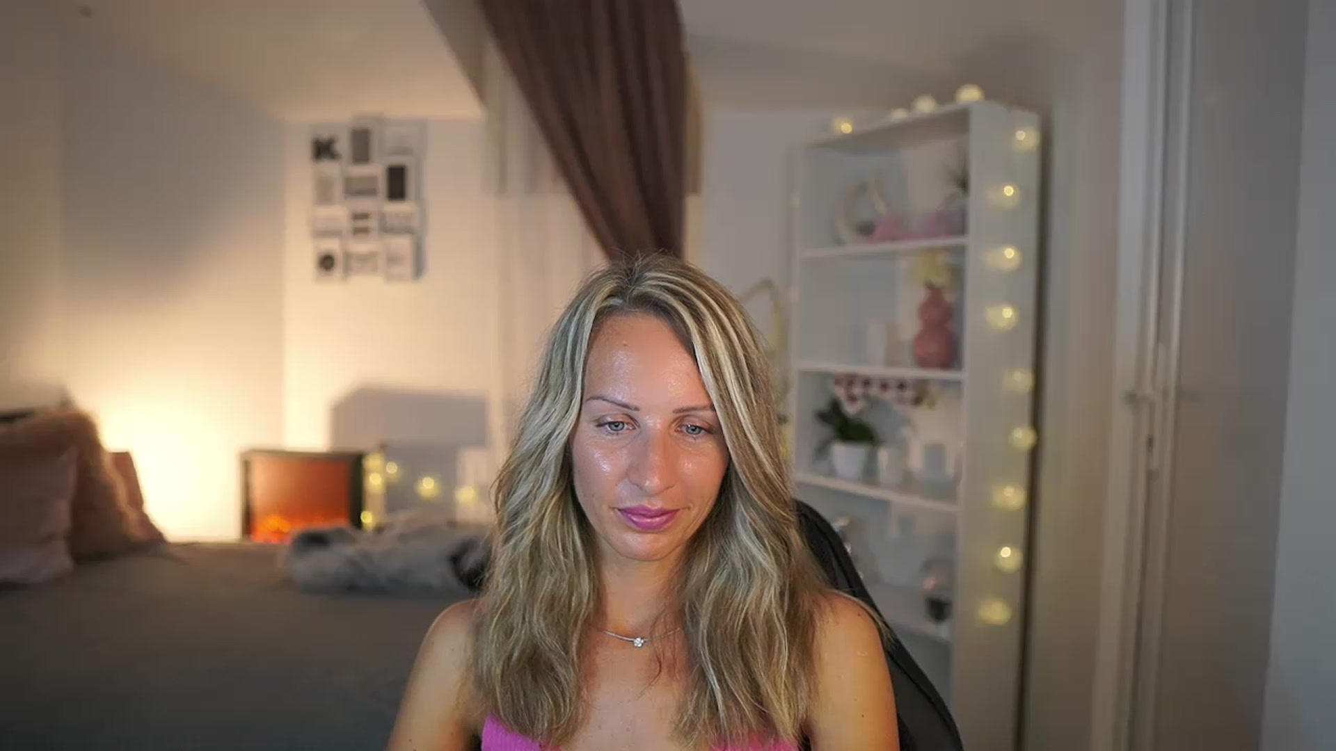 Gallery image thumbnail from Nikki__Sexx__'s myfreecams stream on, 07/19/2023, 21:57 image 17 of 20