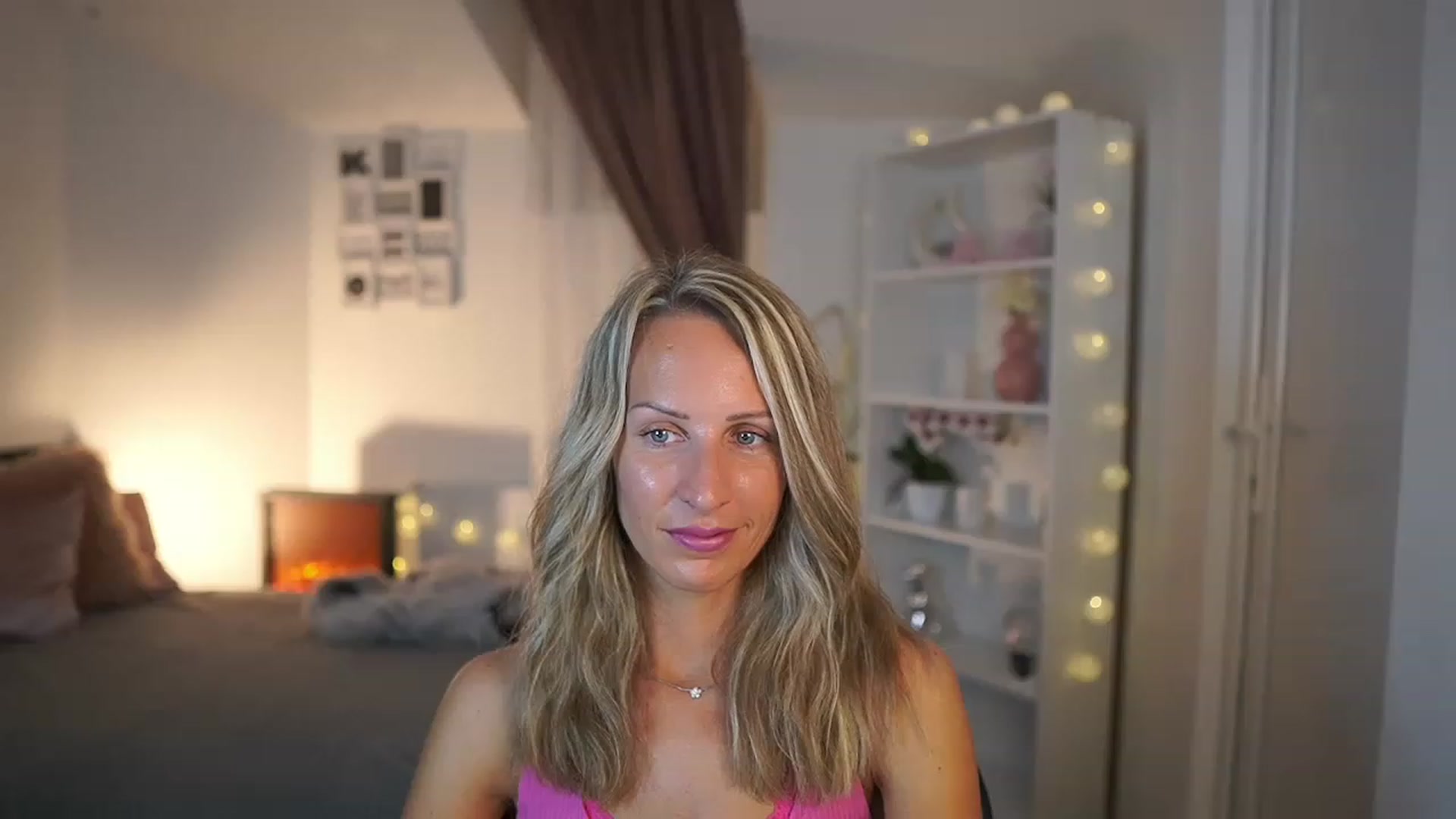 Gallery image thumbnail from Nikki__Sexx__'s myfreecams stream on, 07/19/2023, 21:57 image 1 of 20