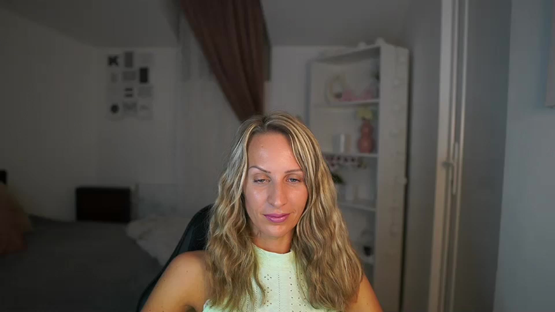 Gallery image thumbnail from Nikki__Sexx__'s myfreecams stream on, 07/26/2023, 21:41 image 4 of 20