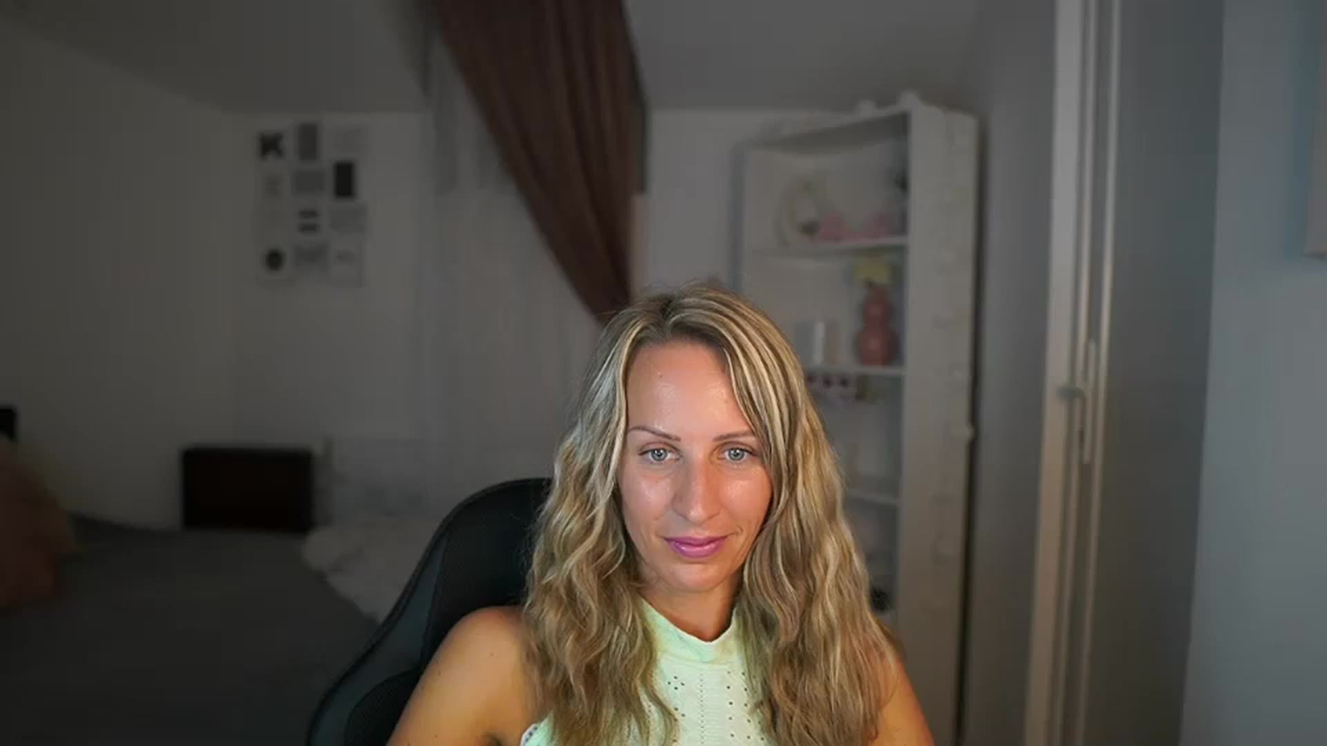 Gallery image thumbnail from Nikki__Sexx__'s myfreecams stream on, 07/26/2023, 21:41 image 1 of 20