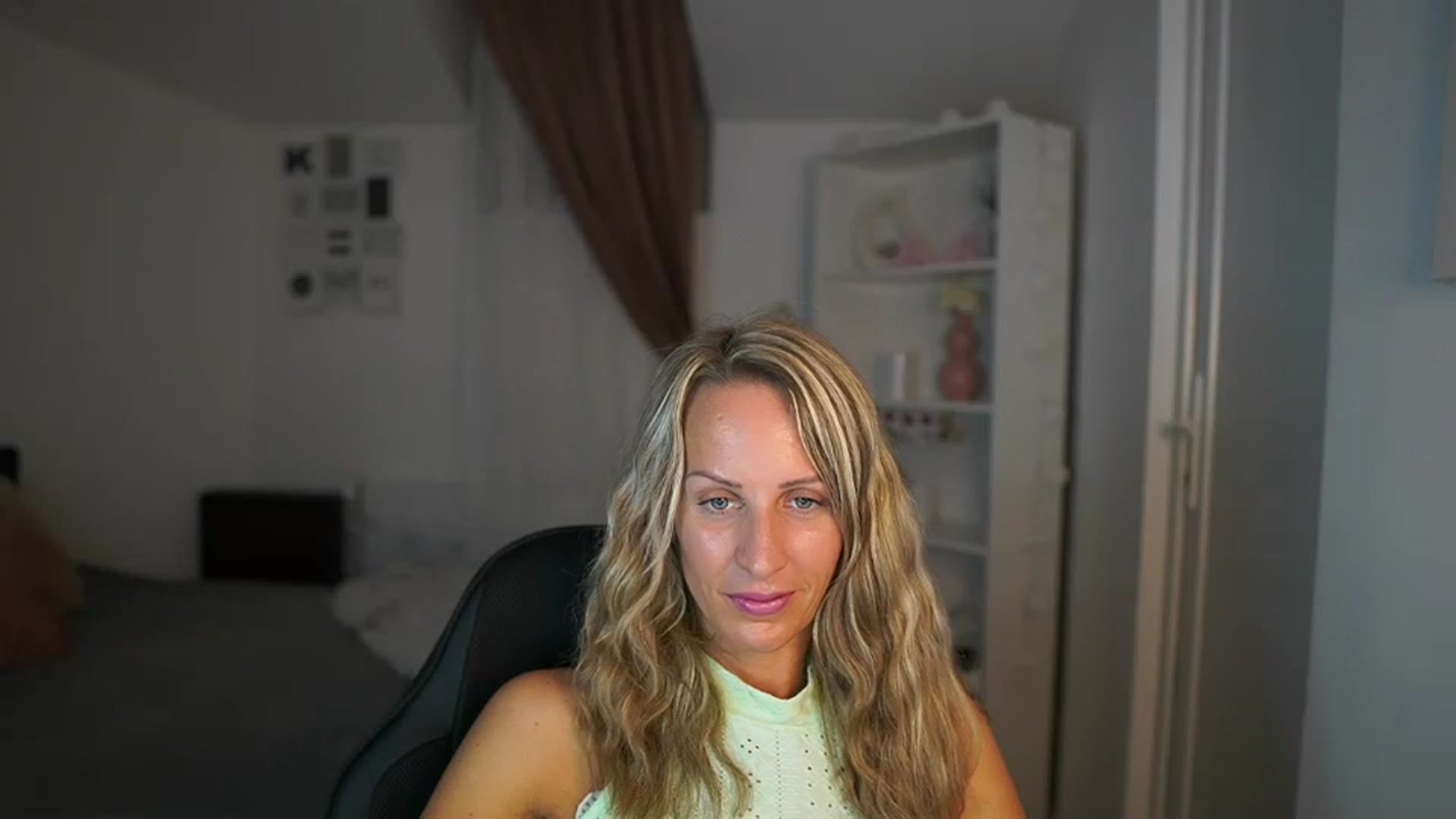 Gallery image thumbnail from Nikki__Sexx__'s myfreecams stream on, 07/26/2023, 21:41 image 3 of 20