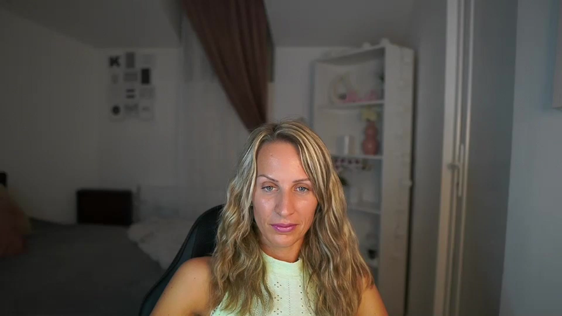 Gallery image thumbnail from Nikki__Sexx__'s myfreecams stream on, 07/26/2023, 21:41 image 10 of 20