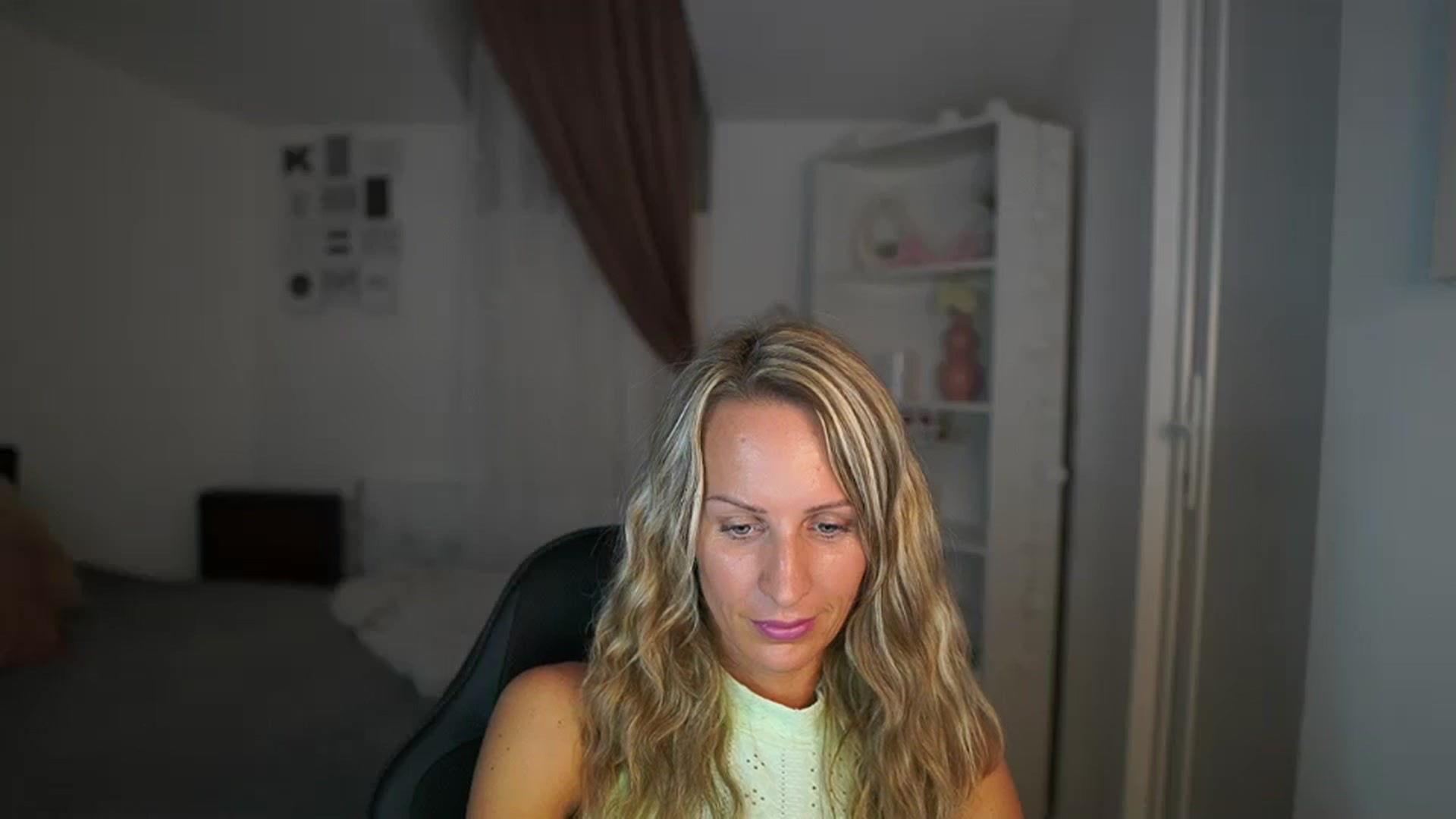 Gallery image thumbnail from Nikki__Sexx__'s myfreecams stream on, 07/26/2023, 21:41 image 16 of 20