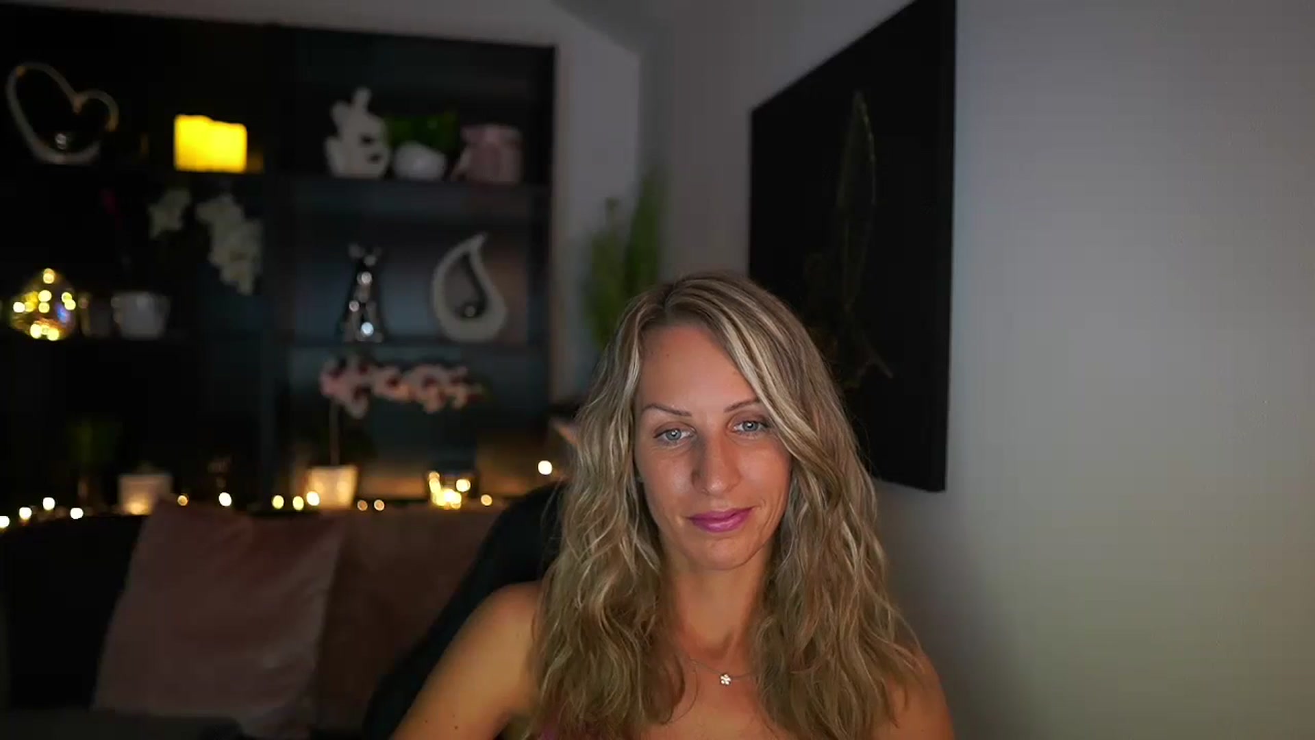 Gallery image thumbnail from Nikki__Sexx__'s myfreecams stream on, 07/30/2023, 21:53 image 10 of 20