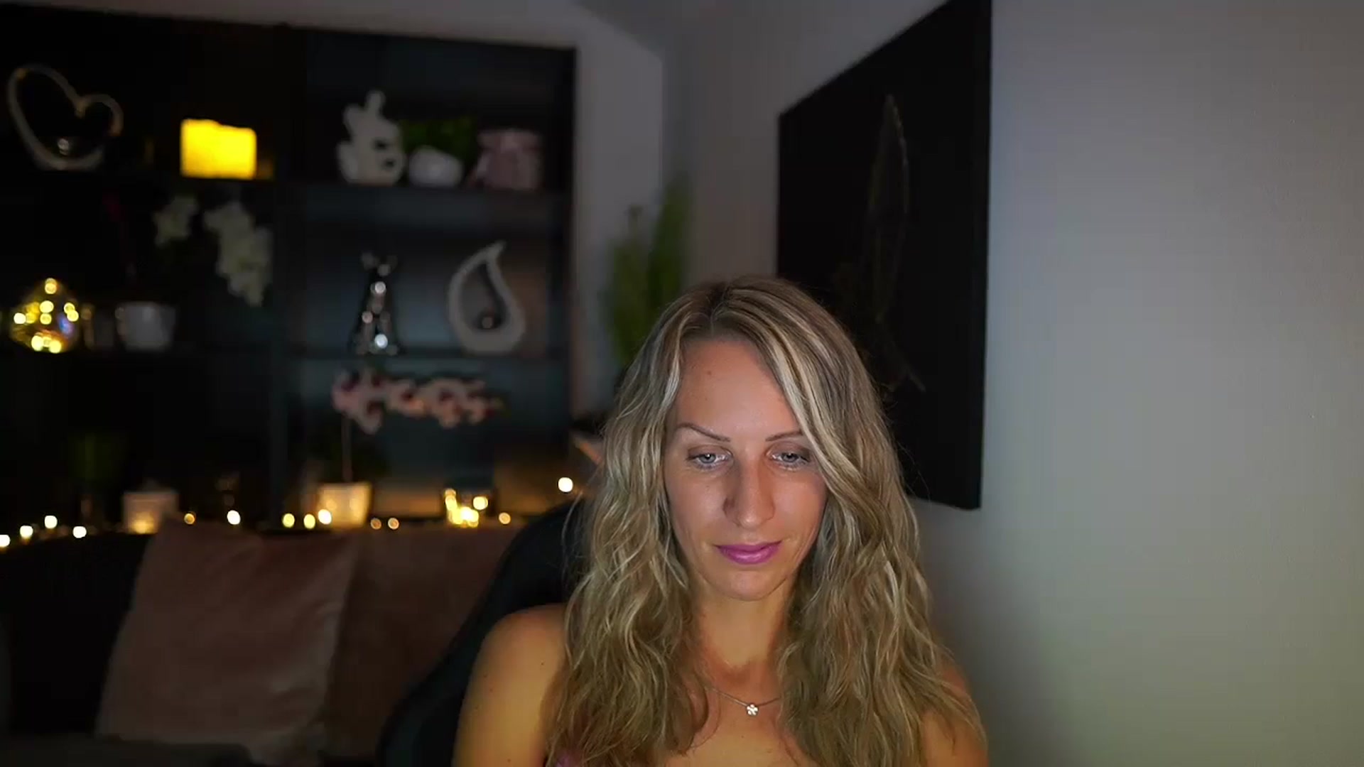 Gallery image thumbnail from Nikki__Sexx__'s myfreecams stream on, 07/30/2023, 21:53 image 4 of 20