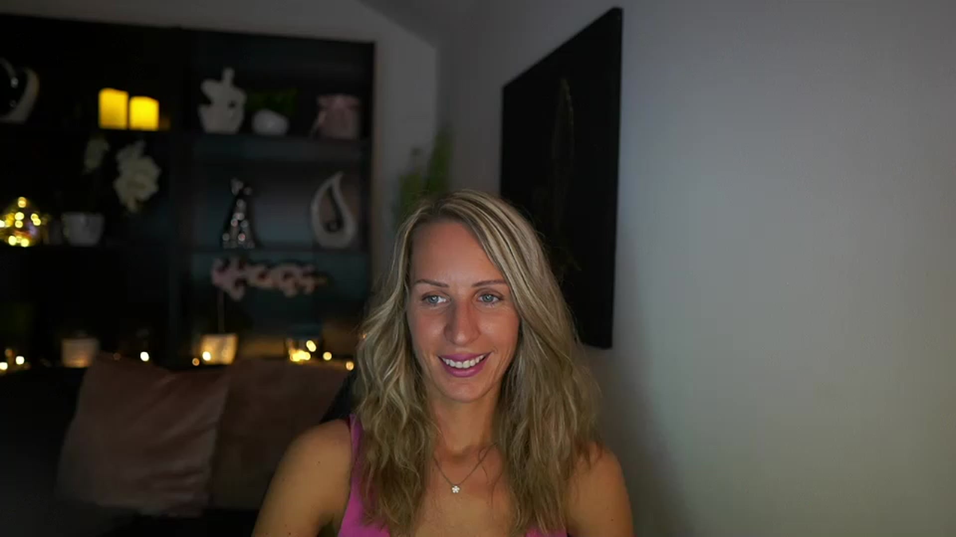 Gallery image thumbnail from Nikki__Sexx__'s myfreecams stream on, 08/03/2023, 15:35 image 11 of 20