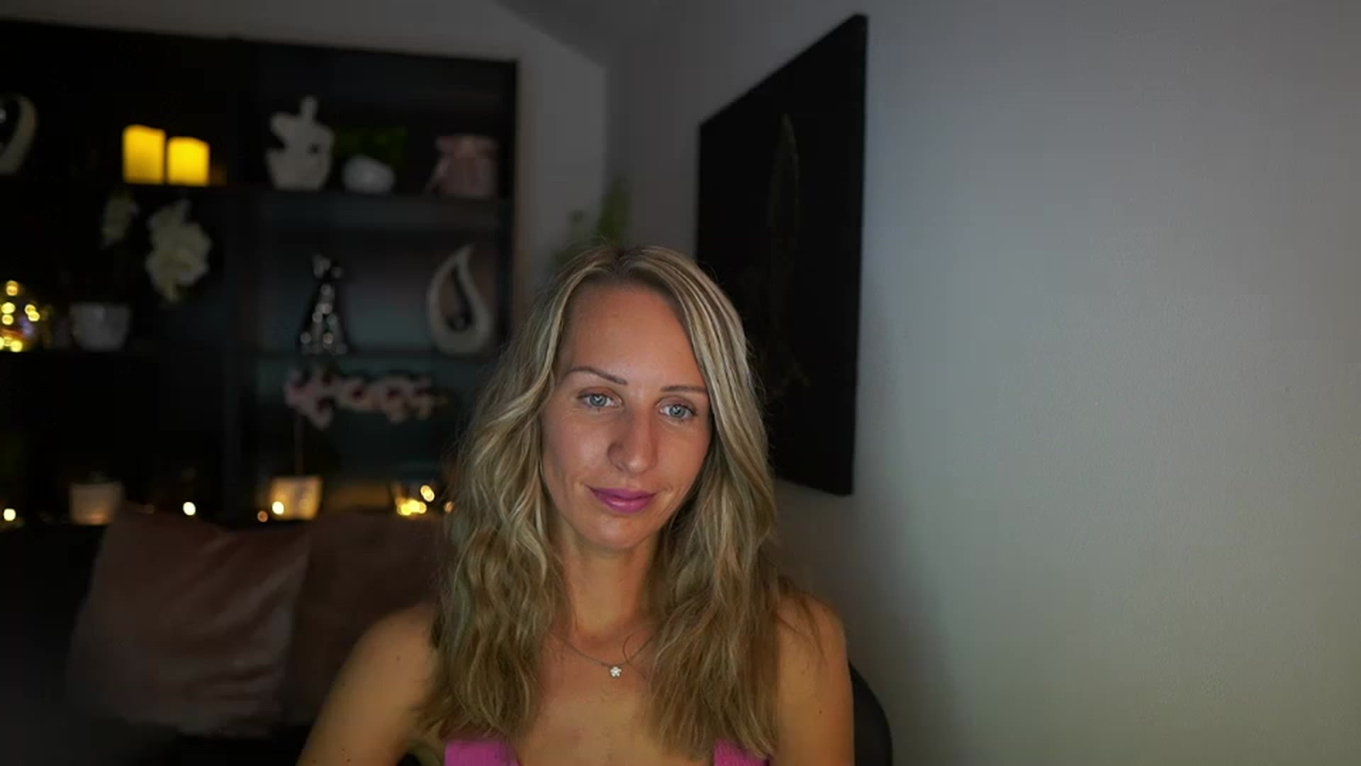 Gallery image thumbnail from Nikki__Sexx__'s myfreecams stream on, 08/03/2023, 17:52 image 19 of 20