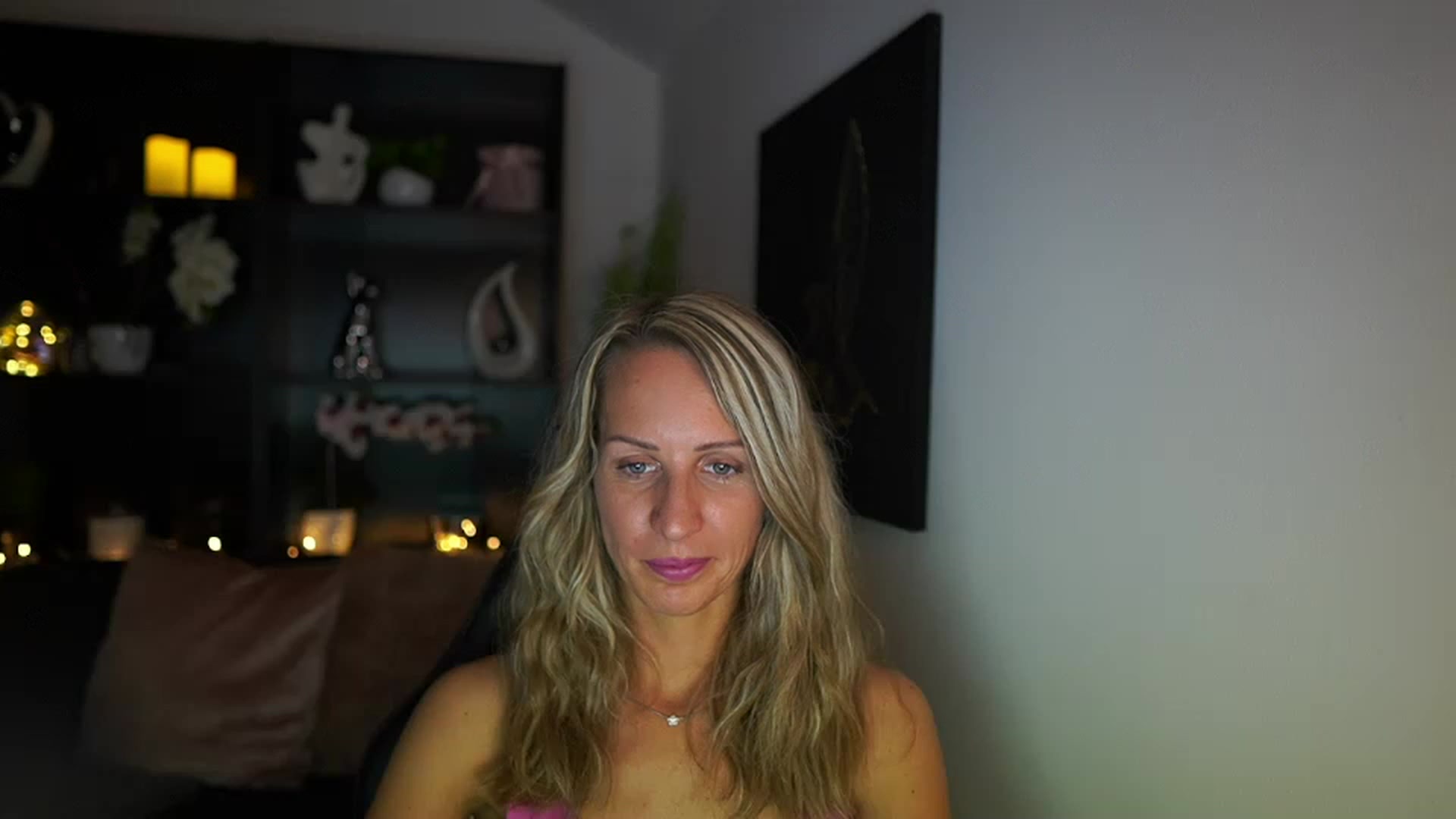 Gallery image thumbnail from Nikki__Sexx__'s myfreecams stream on, 08/03/2023, 17:52 image 8 of 20