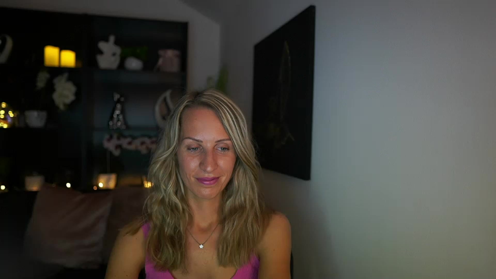 Gallery image thumbnail from Nikki__Sexx__'s myfreecams stream on, 08/03/2023, 19:40 image 1 of 20