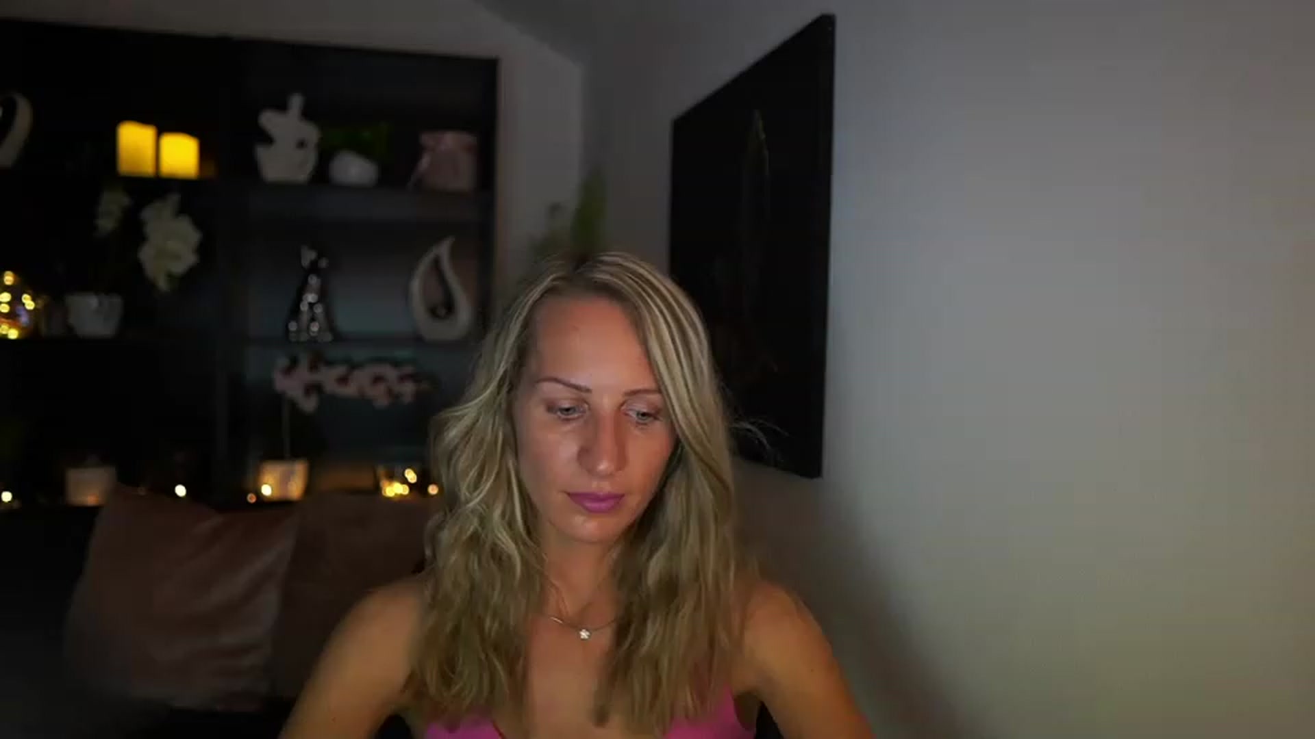 Gallery image thumbnail from Nikki__Sexx__'s myfreecams stream on, 08/03/2023, 19:40 image 12 of 20