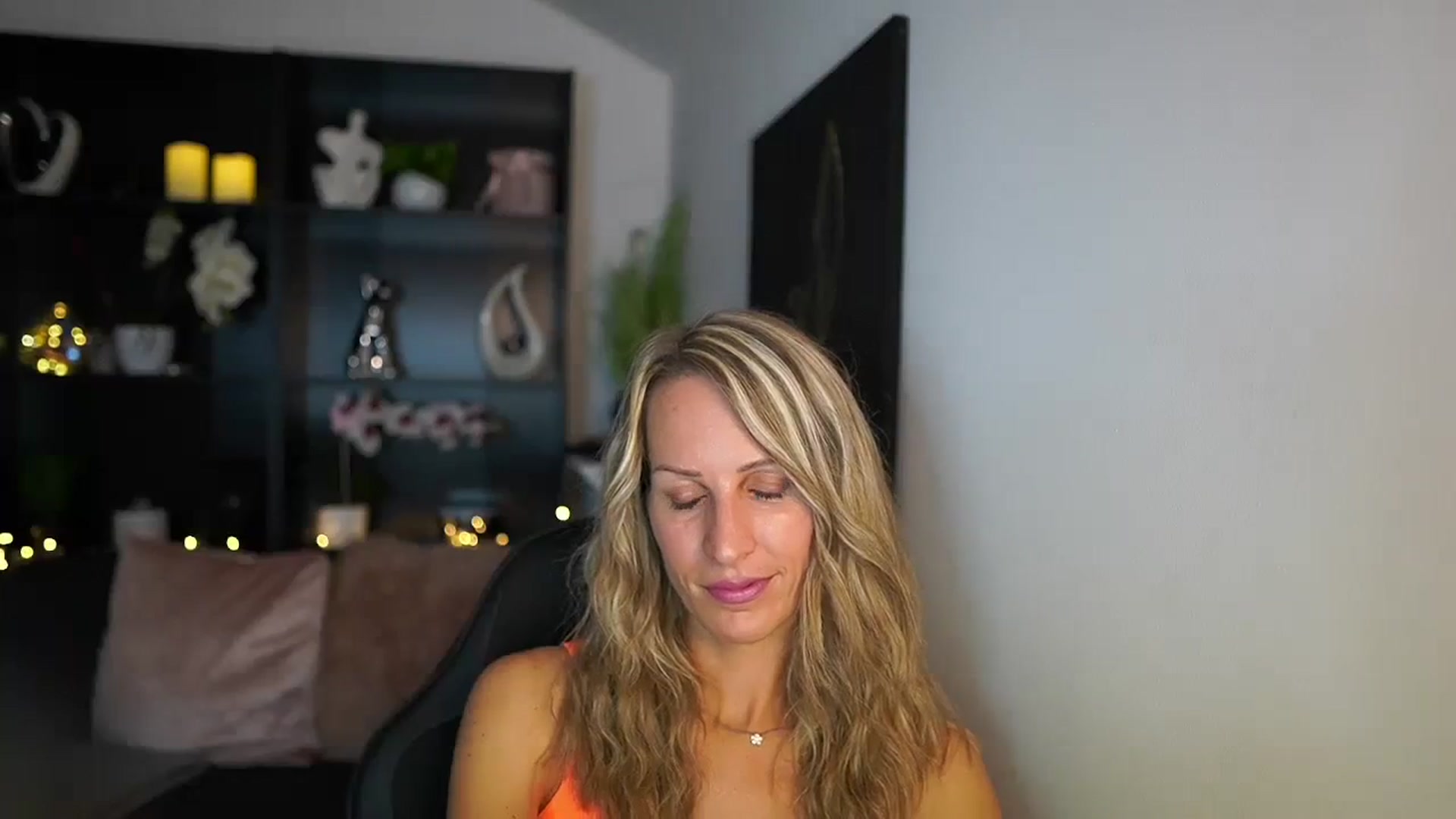 Gallery image thumbnail from Nikki__Sexx__'s myfreecams stream on, 08/07/2023, 19:53 image 19 of 20