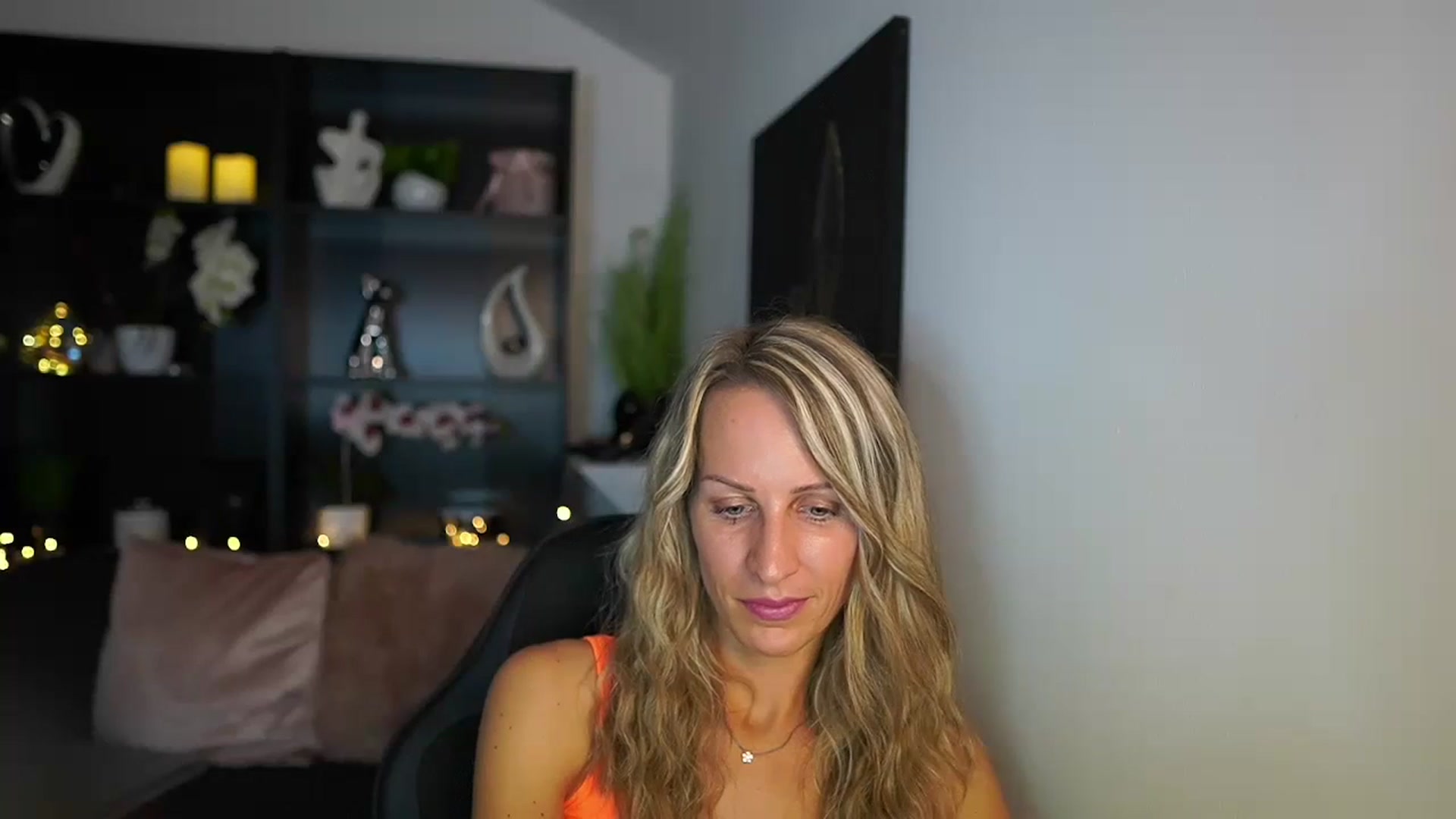 Gallery image thumbnail from Nikki__Sexx__'s myfreecams stream on, 08/07/2023, 19:53 image 17 of 20