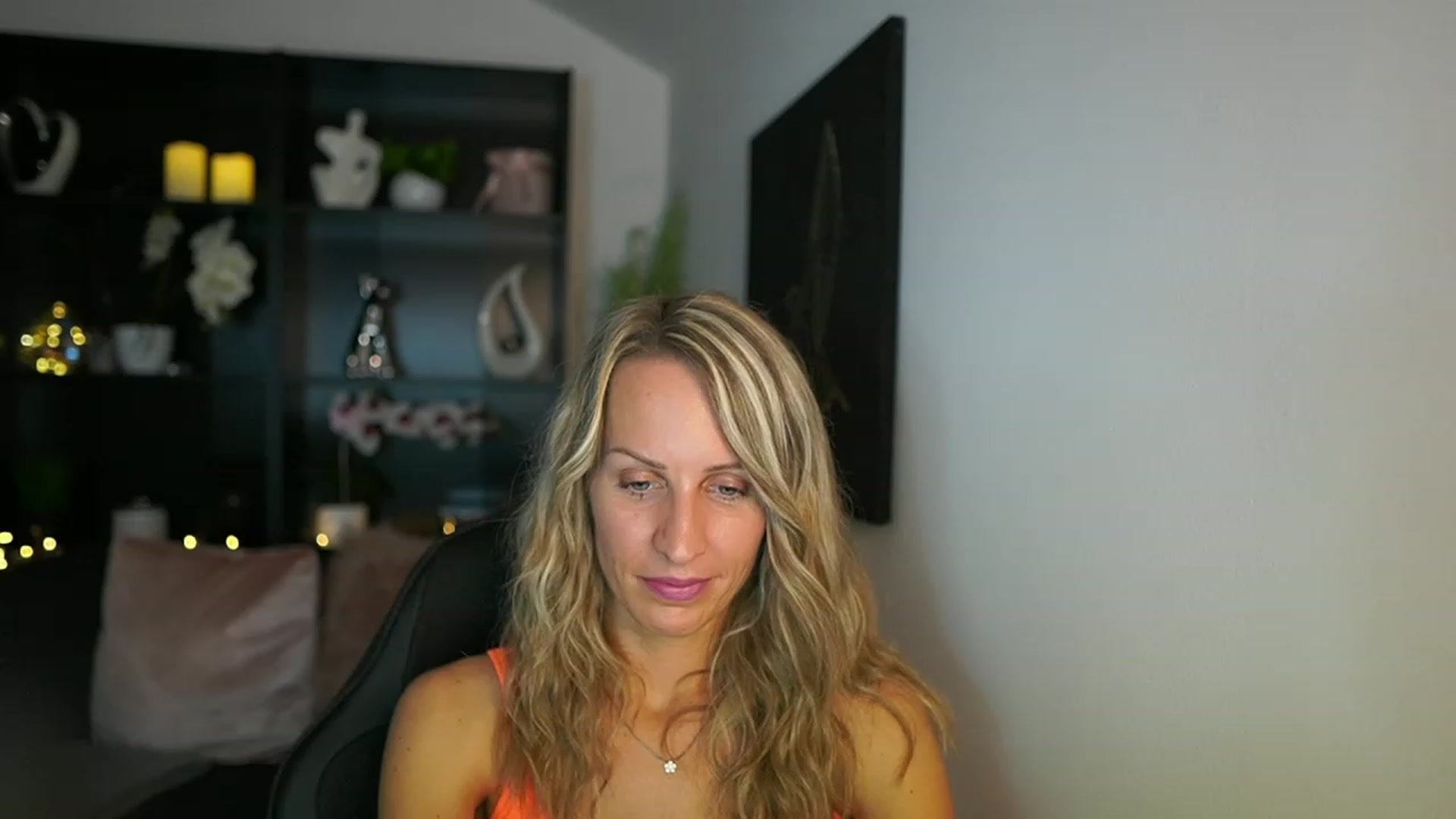 Gallery image thumbnail from Nikki__Sexx__'s myfreecams stream on, 08/07/2023, 21:35 image 17 of 20