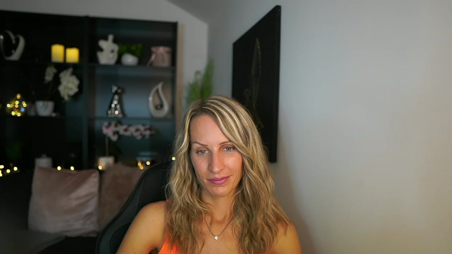 Gallery image thumbnail from Nikki__Sexx__'s myfreecams stream on, 08/07/2023, 21:35 image 10 of 20