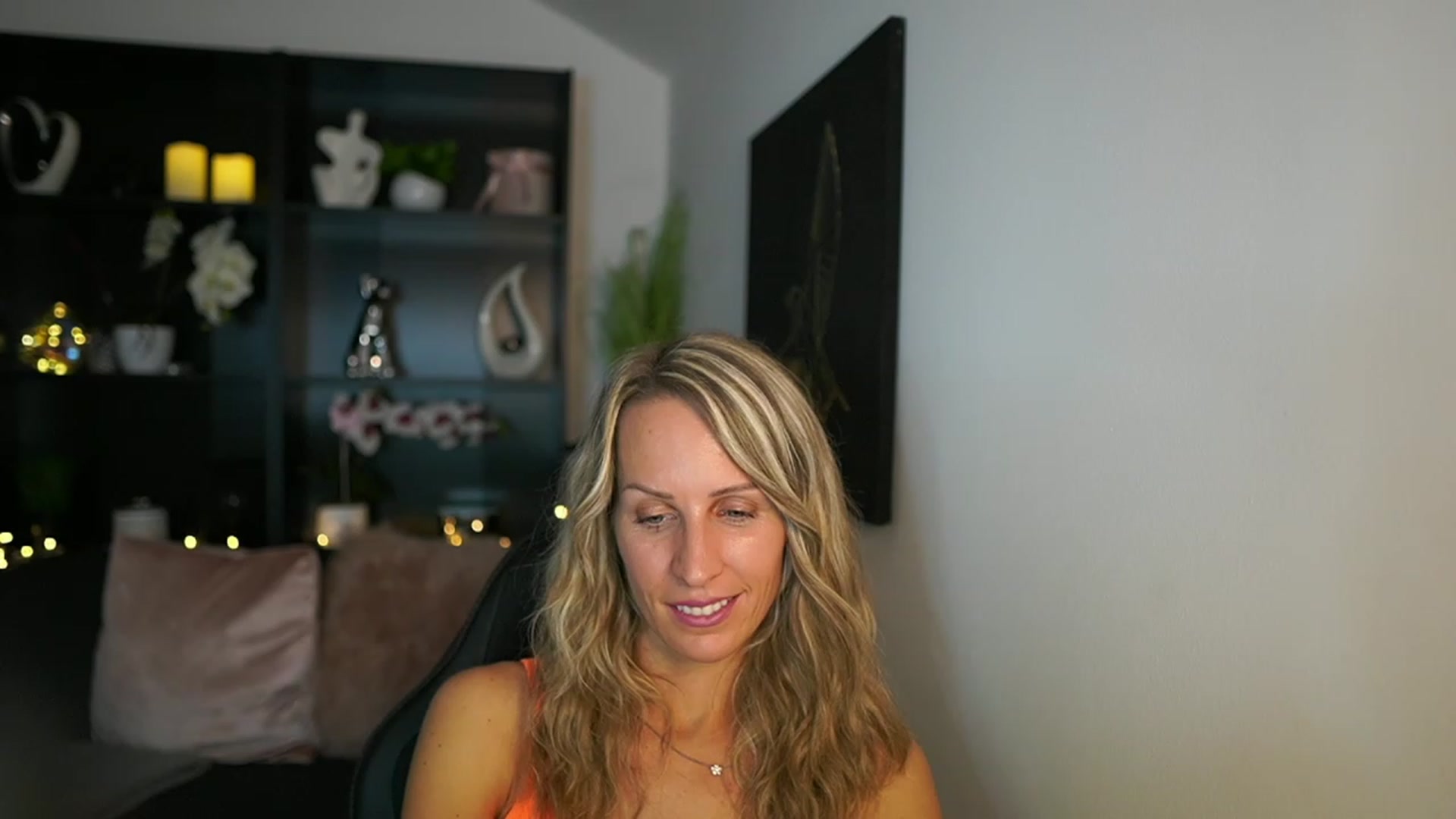 Gallery image thumbnail from Nikki__Sexx__'s myfreecams stream on, 08/07/2023, 21:35 image 7 of 20