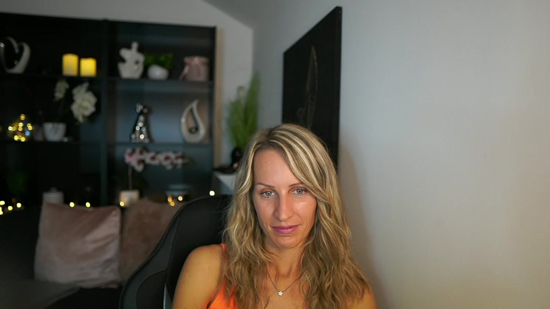 Gallery image thumbnail from Nikki__Sexx__'s myfreecams stream on, 08/07/2023, 21:35 image 14 of 20