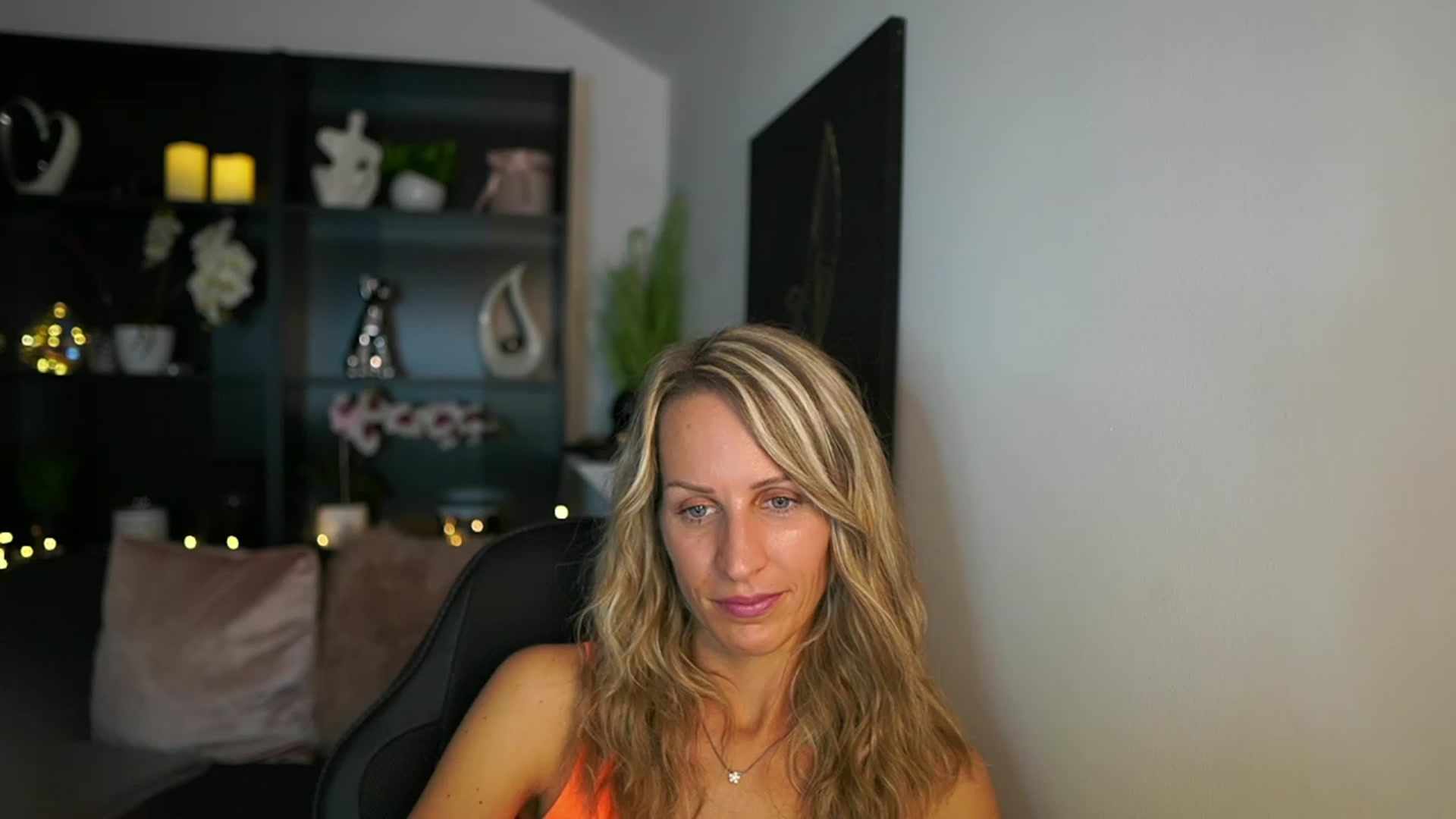 Gallery image thumbnail from Nikki__Sexx__'s myfreecams stream on, 08/07/2023, 21:35 image 12 of 20