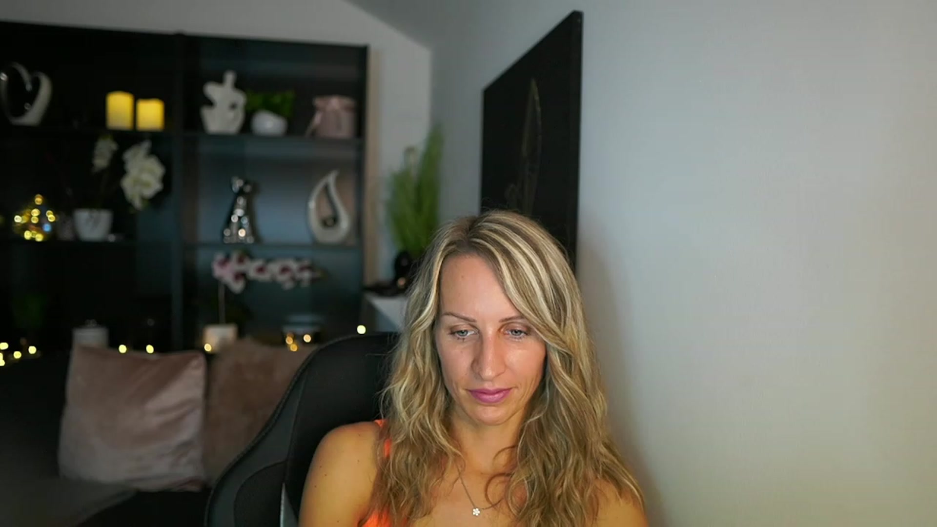 Gallery image thumbnail from Nikki__Sexx__'s myfreecams stream on, 08/07/2023, 21:35 image 15 of 20
