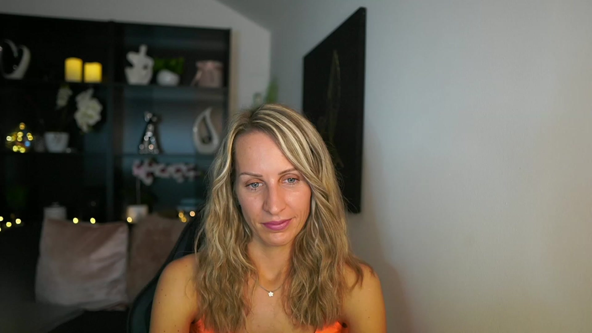 Gallery image thumbnail from Nikki__Sexx__'s myfreecams stream on, 08/07/2023, 23:03 image 8 of 20